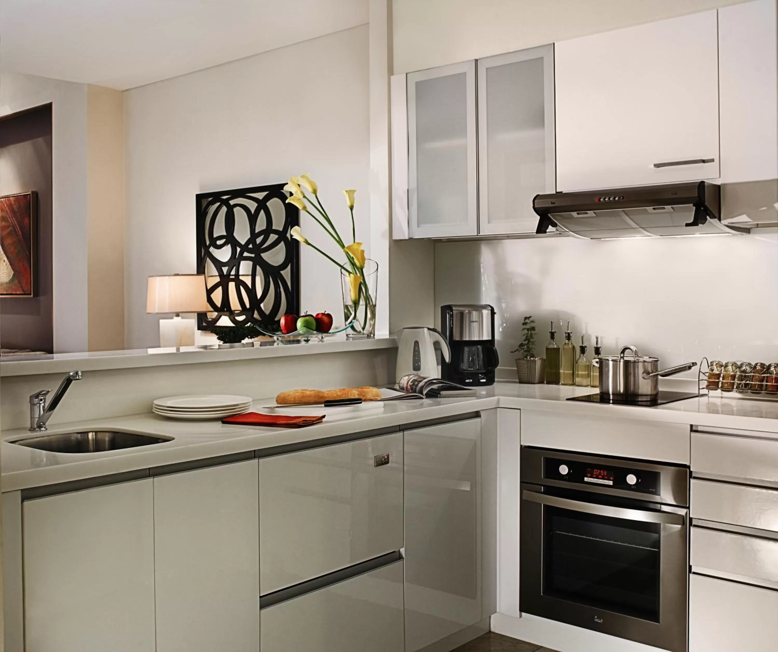Kitchen or kitchenette in Joy Nostalg Hotel and Suites Manila Managed by The Ascott Limited