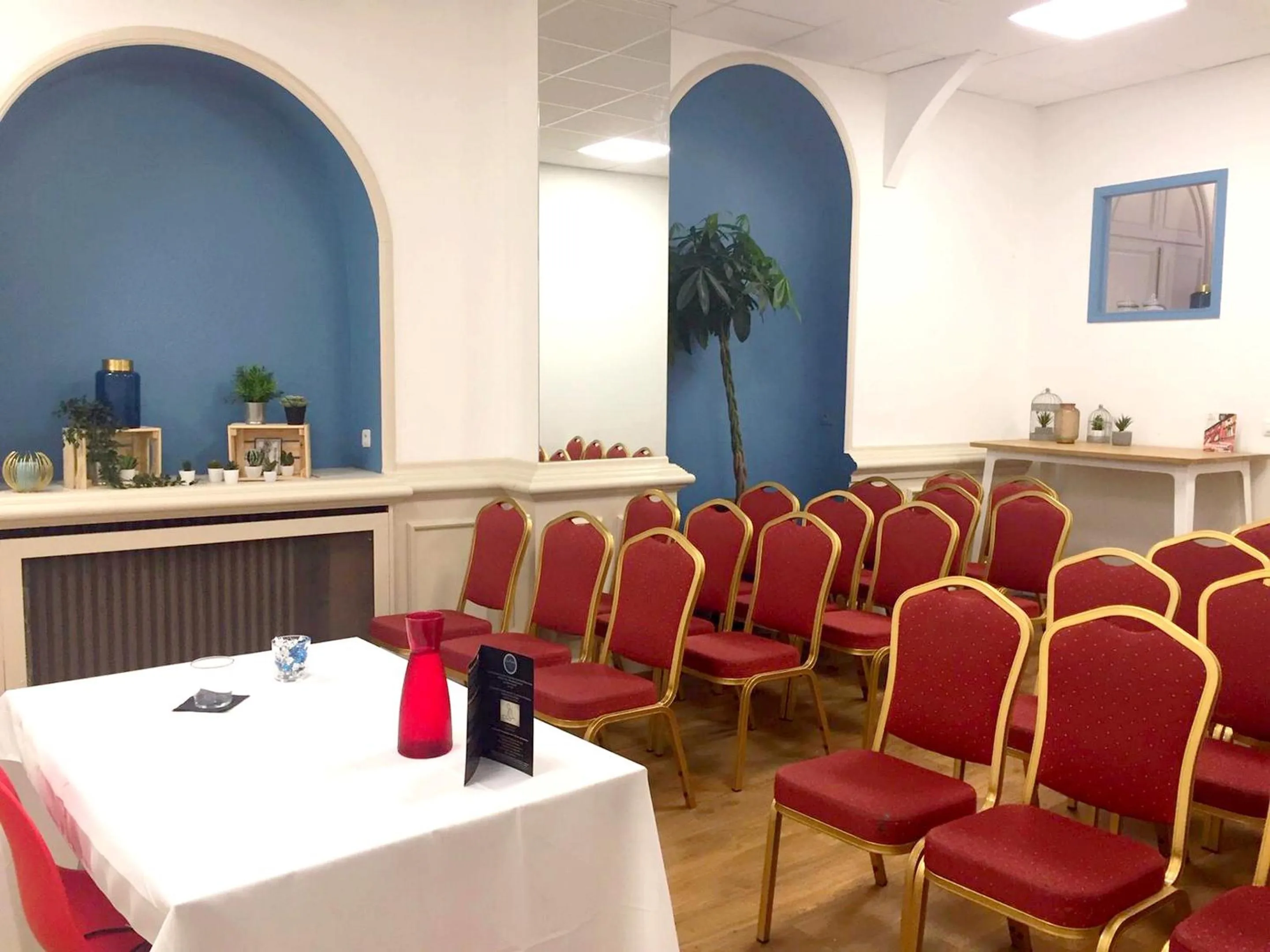 Banquet/Function facilities in Le Clocher de Rodez Centre Gare