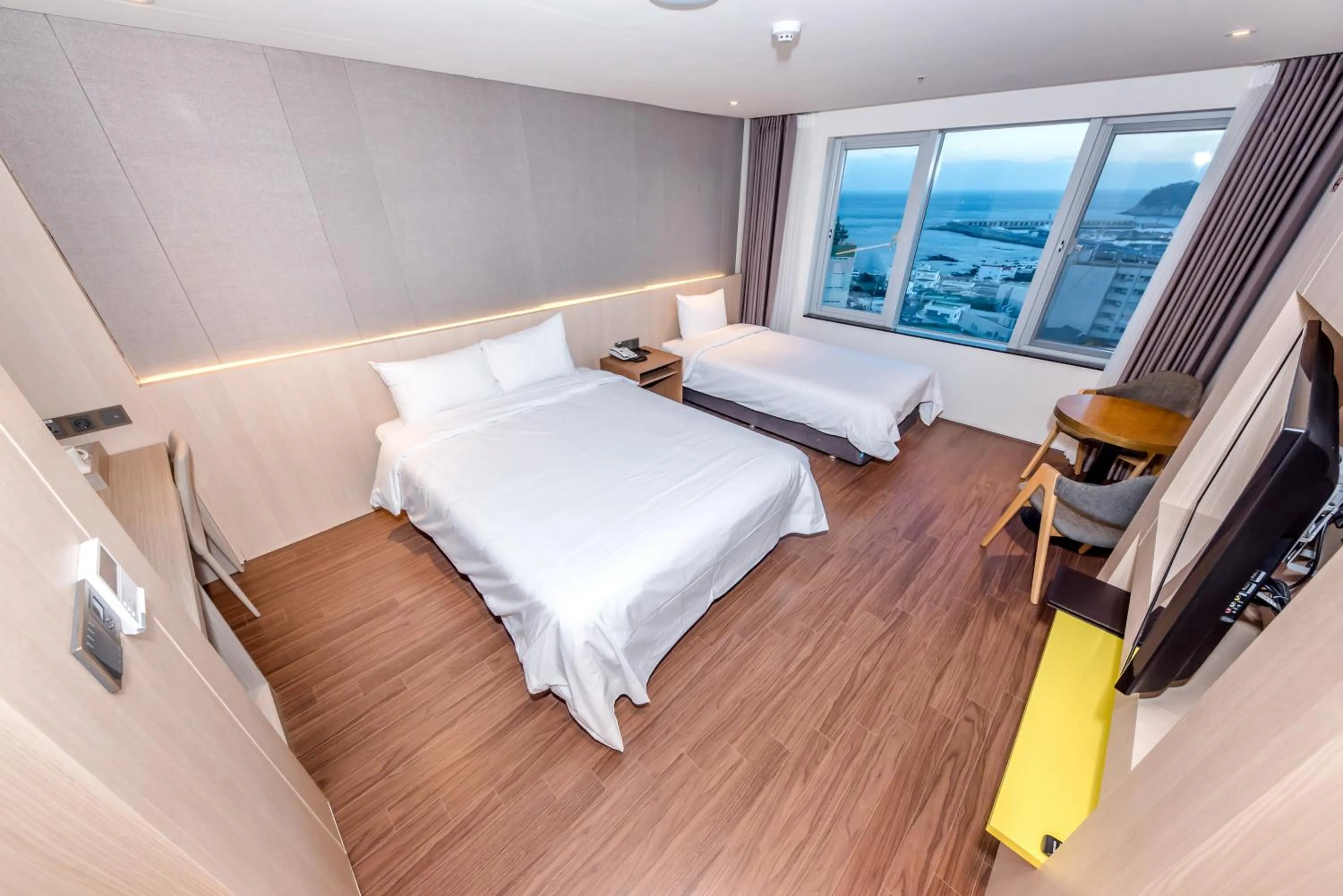 Photo of the whole room, Bed in The First70 Hotel