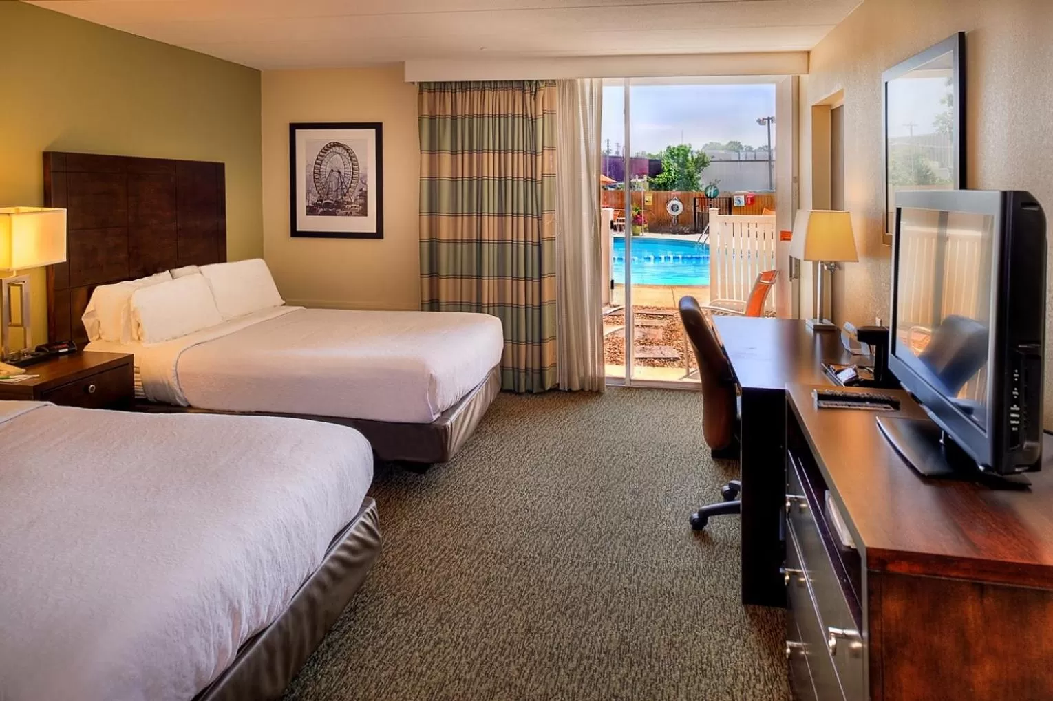 Photo of the whole room, Bed in Forest Park Hotel