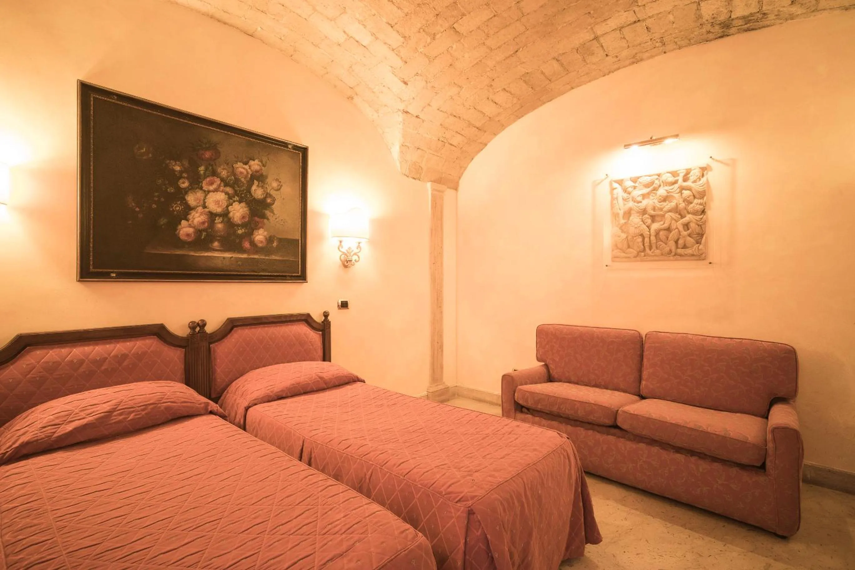 Photo of the whole room in Hotel Donatello