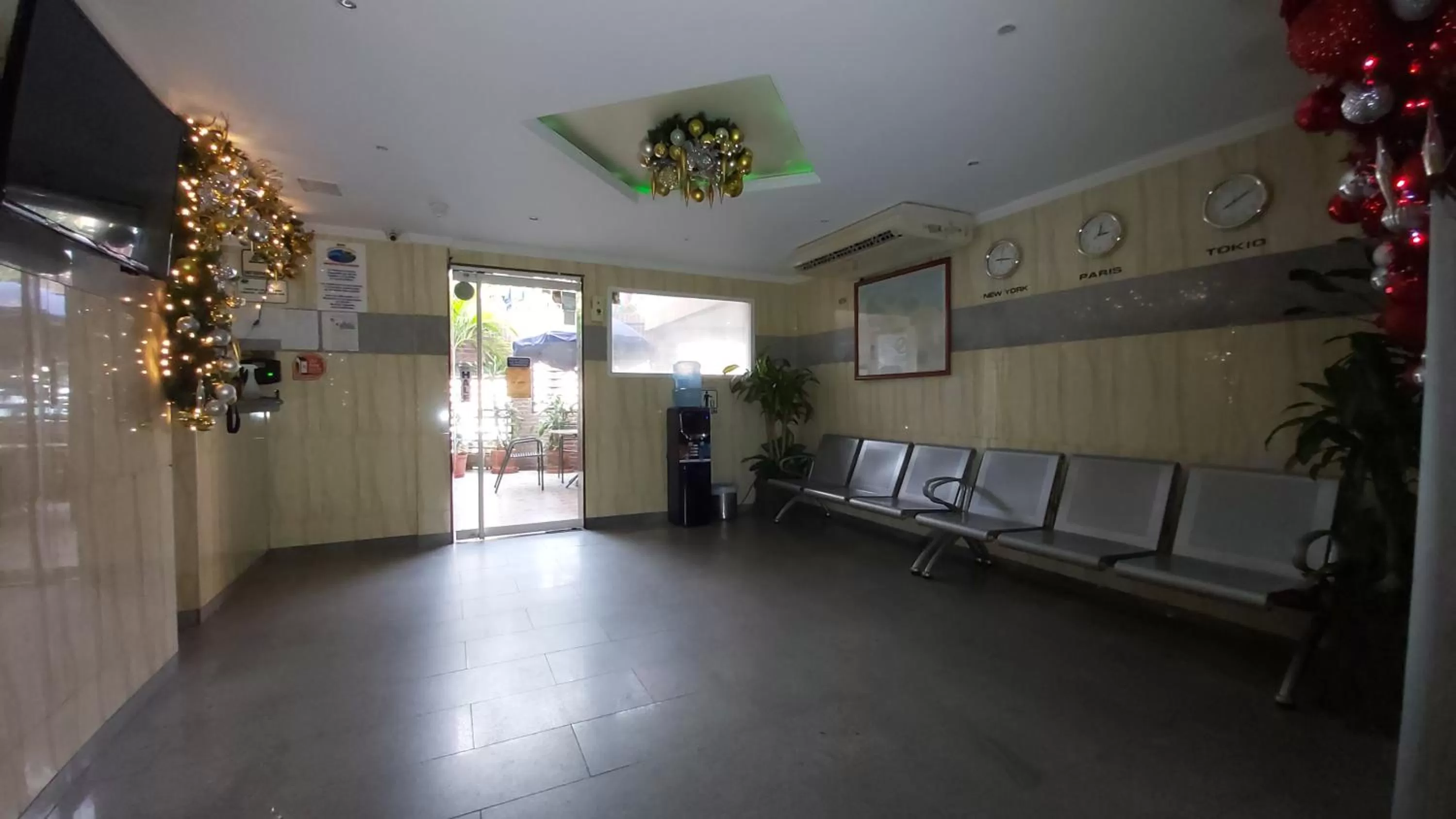 Seating area, Lobby/Reception in HOTEL MUEVETE POR VARGAS