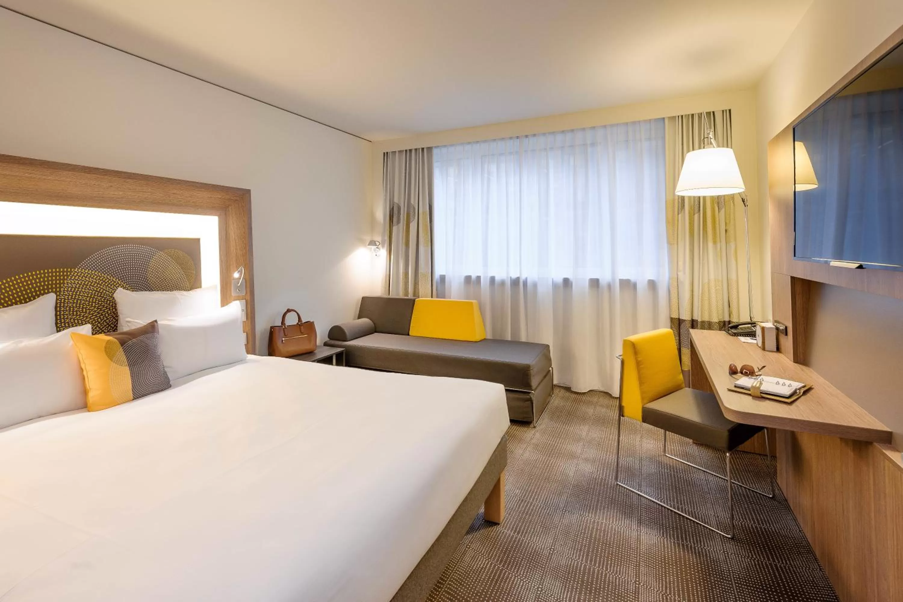 Photo of the whole room, Bed in Novotel München City Arnulfpark