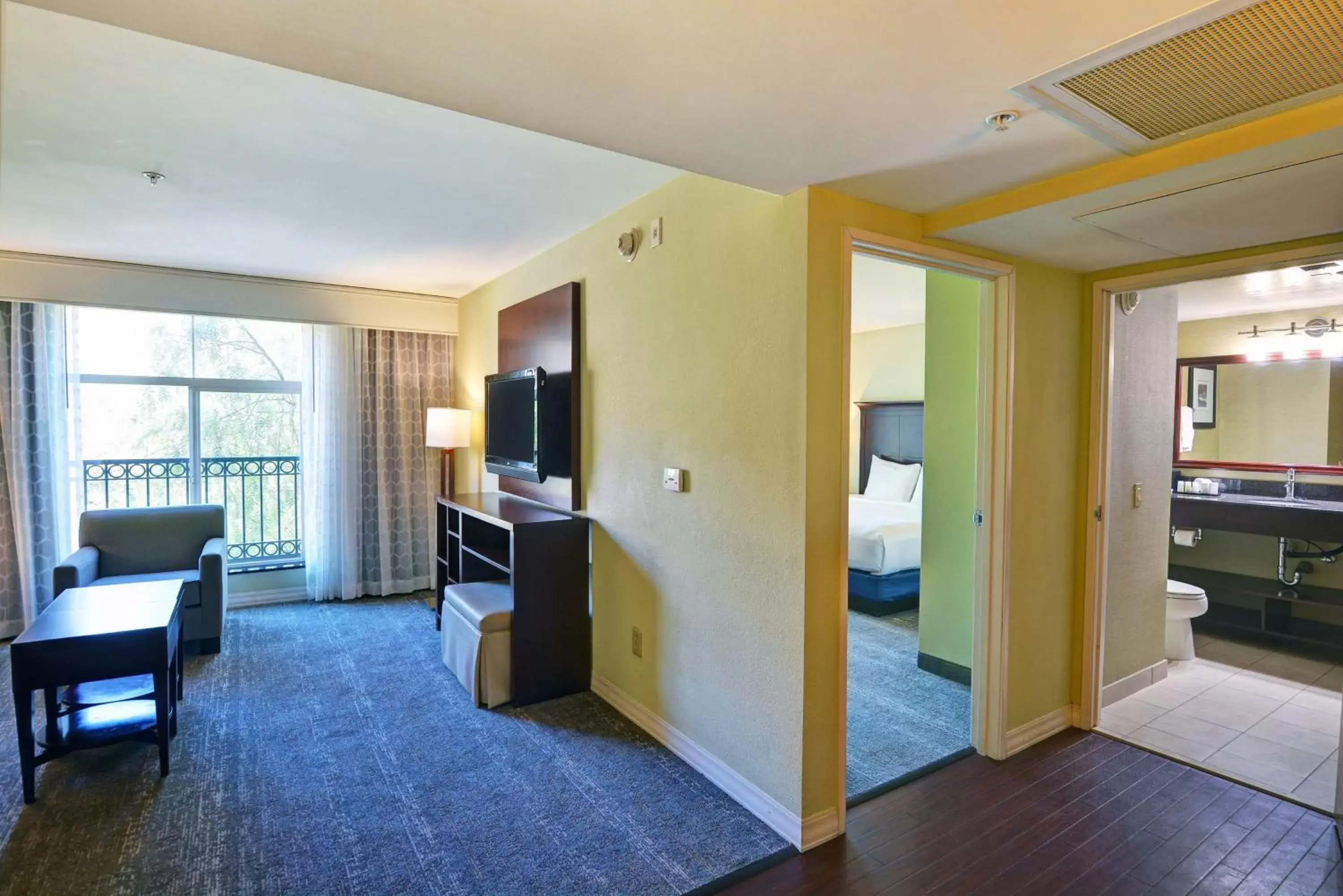 Two-Room King Suite - Non-Smoking in Embassy Suites Valencia Two-Room King Suite - Non-Smoking in Embassy Suites Valencia