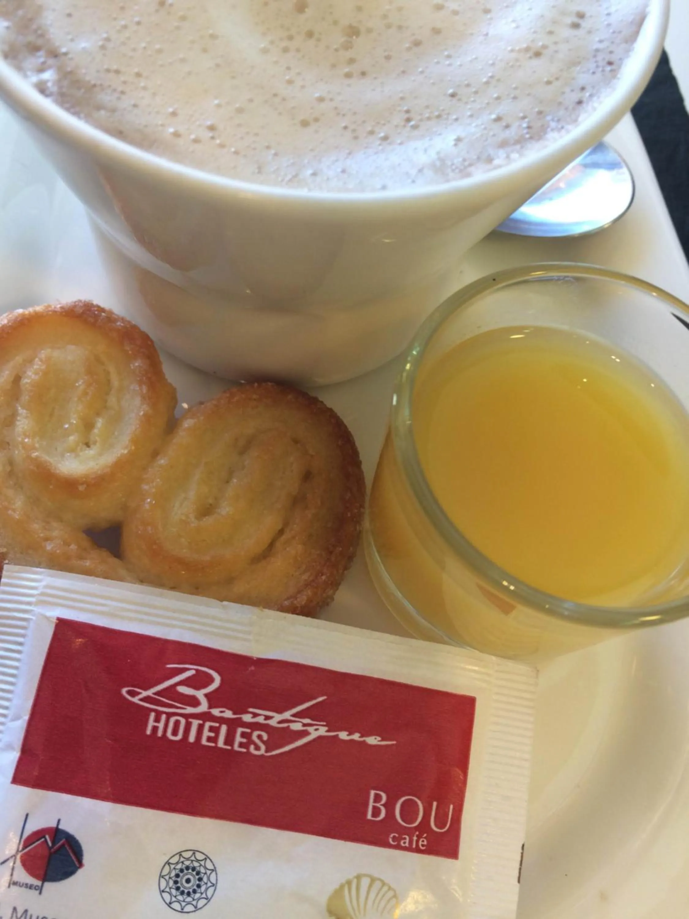 Food and drinks in Hotel Vía Gótica