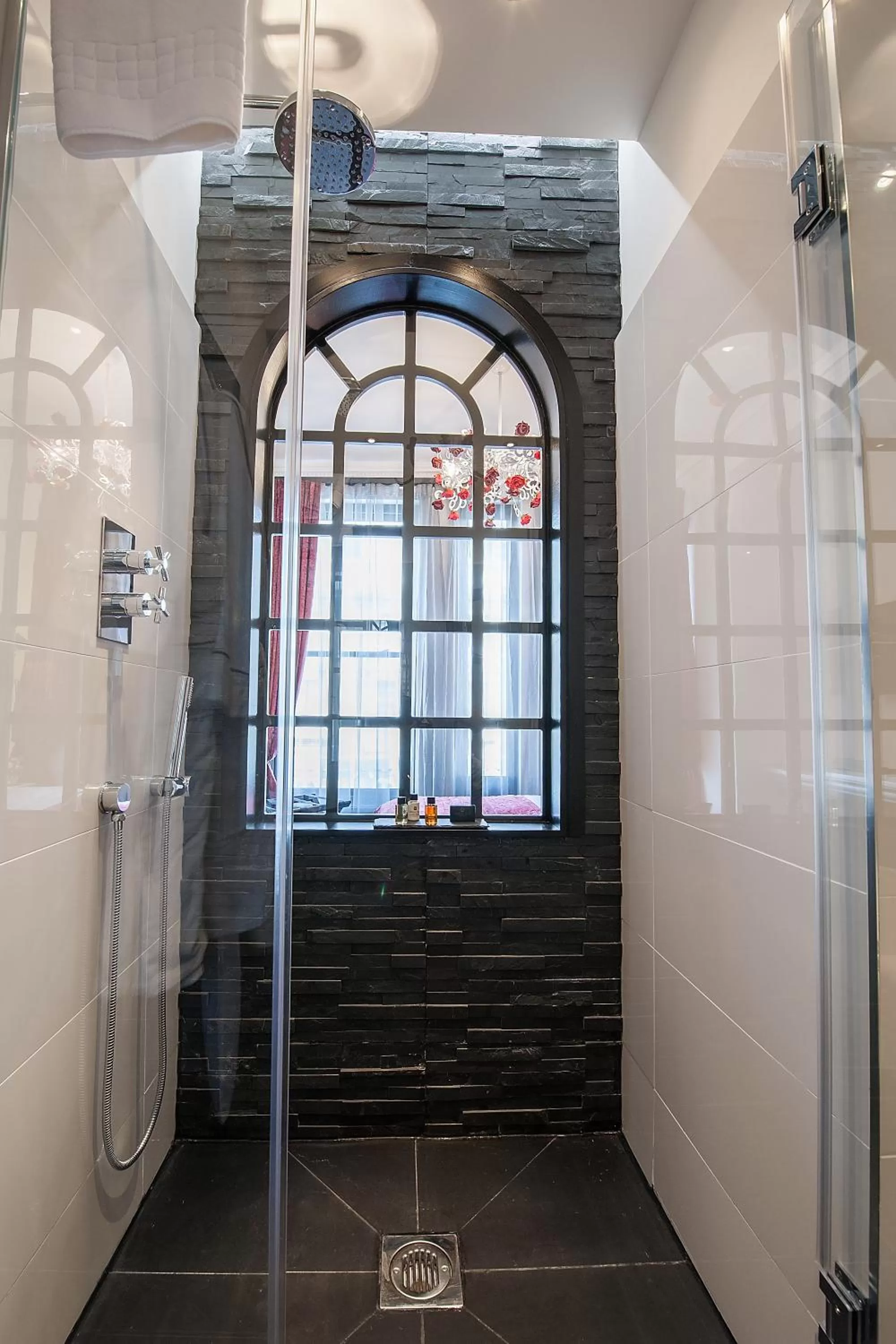 Bathroom in The Exhibitionist Hotel