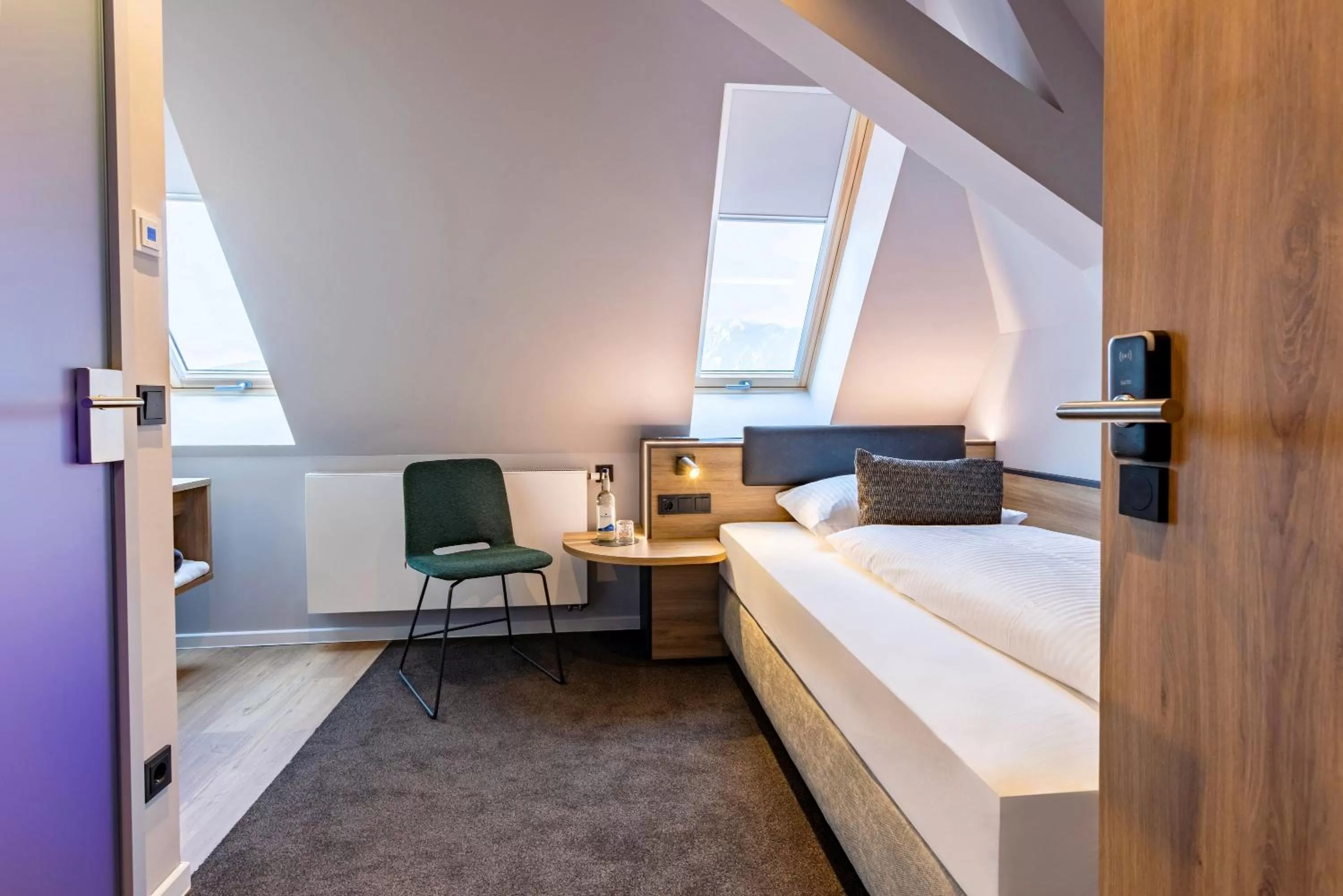 Bed in BOLLWERK Lifestyle Hotel, automatisiertes Hotel mit Self Check In