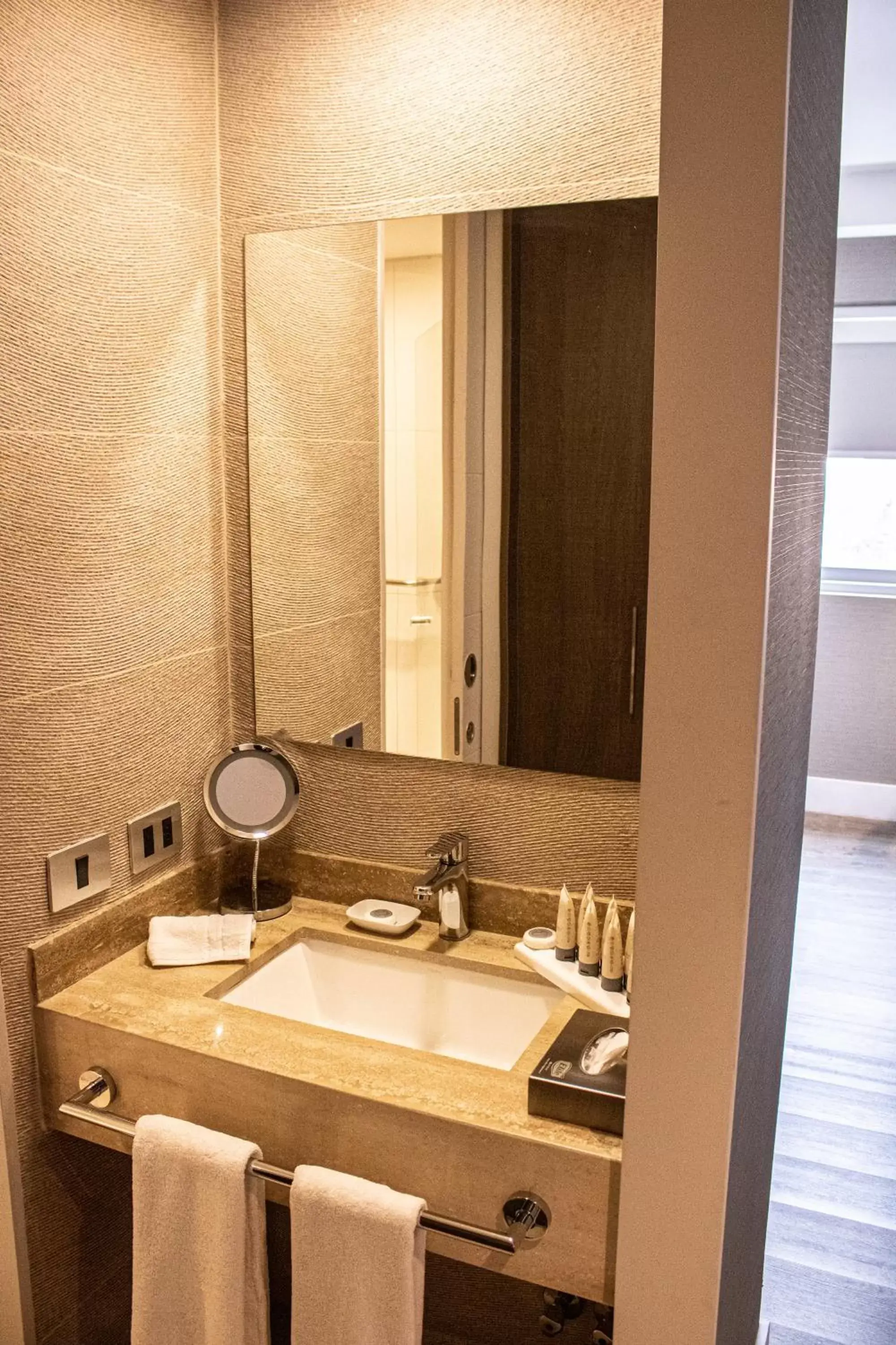 Standard King Room in Radisson Hotel Curico Standard King Room in Radisson Hotel Curico