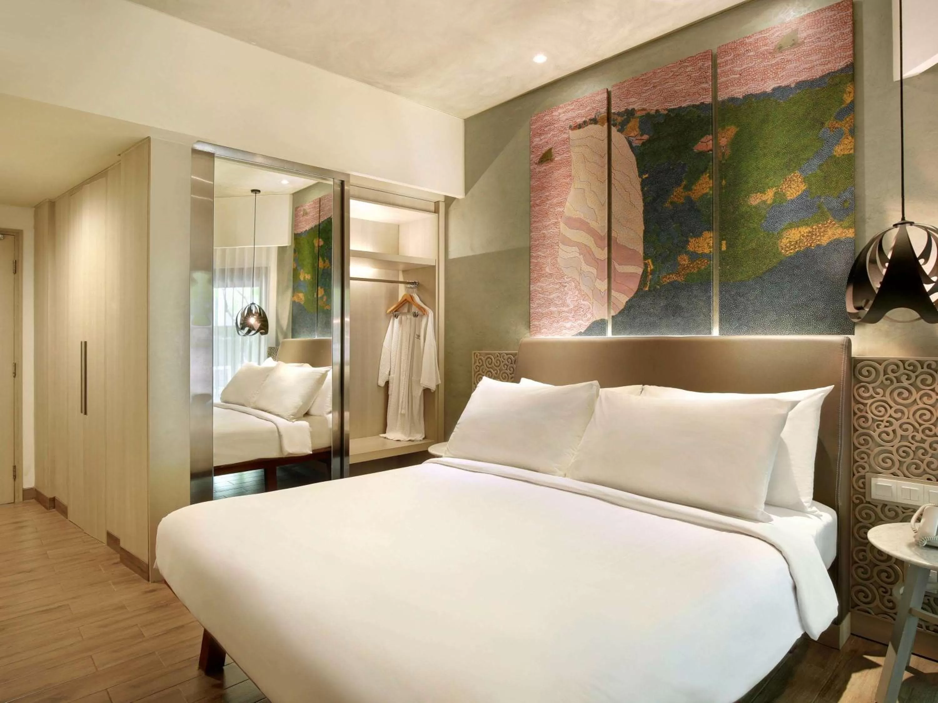 Photo of the whole room, Bed in Mercure Kuta Bali