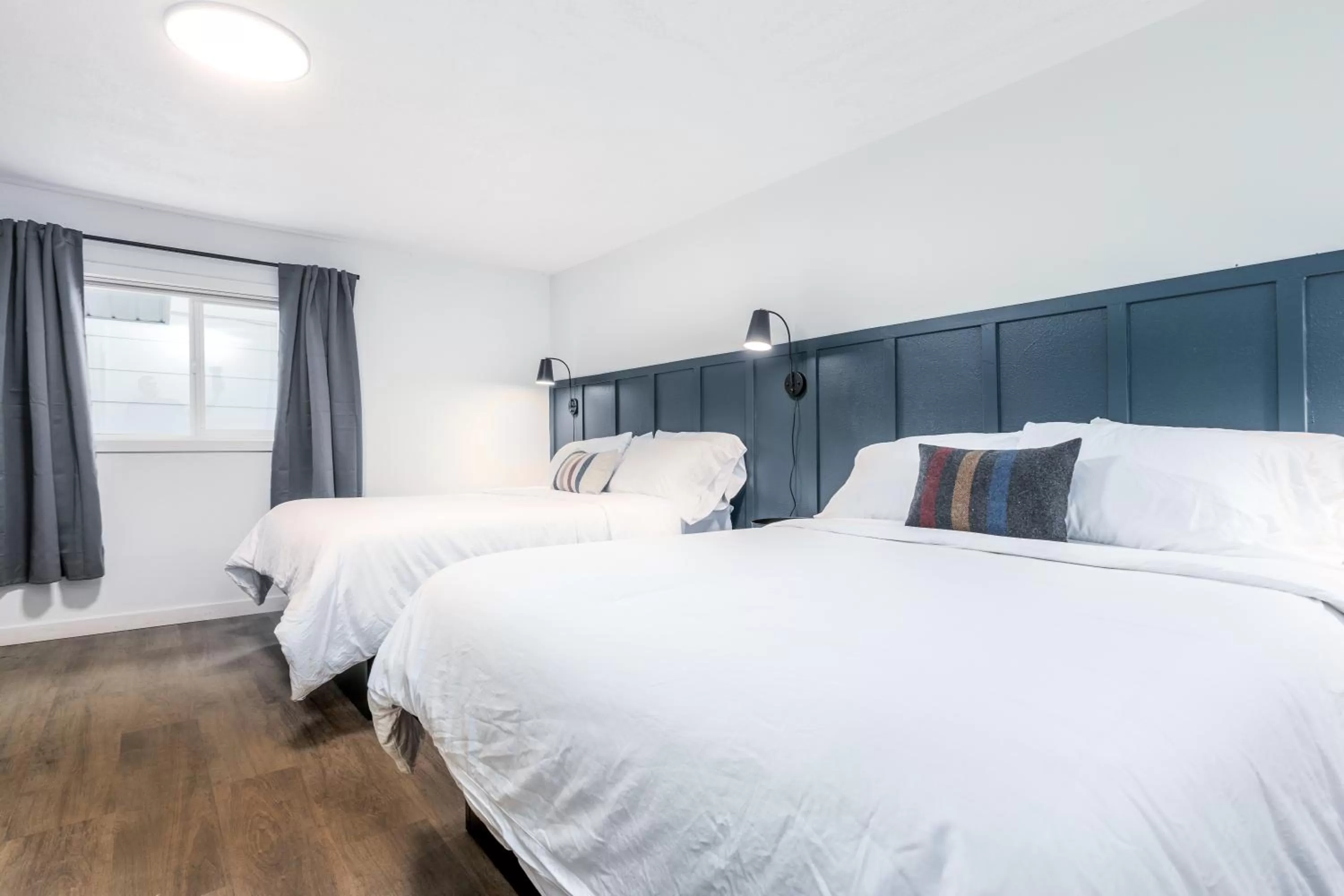 Photo of the whole room, Bed in Minecart Motor Lodge