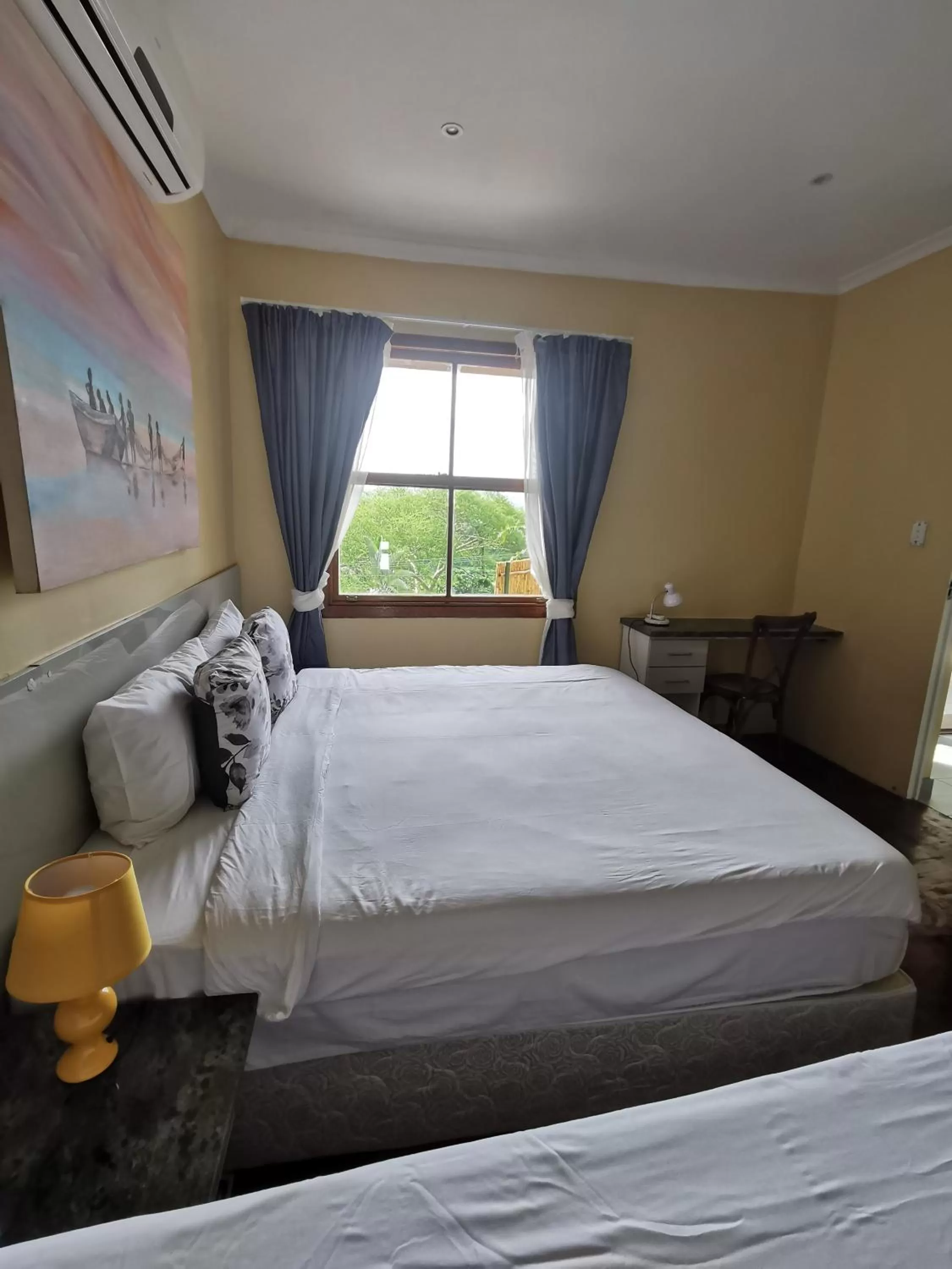 Bed in Gem of Manor drive