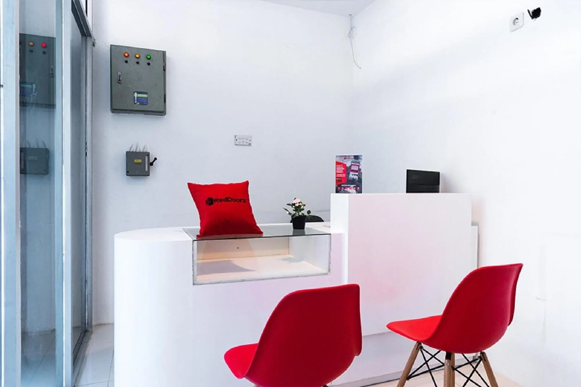 Facade/entrance in RedDoorz near Seasons City Mall