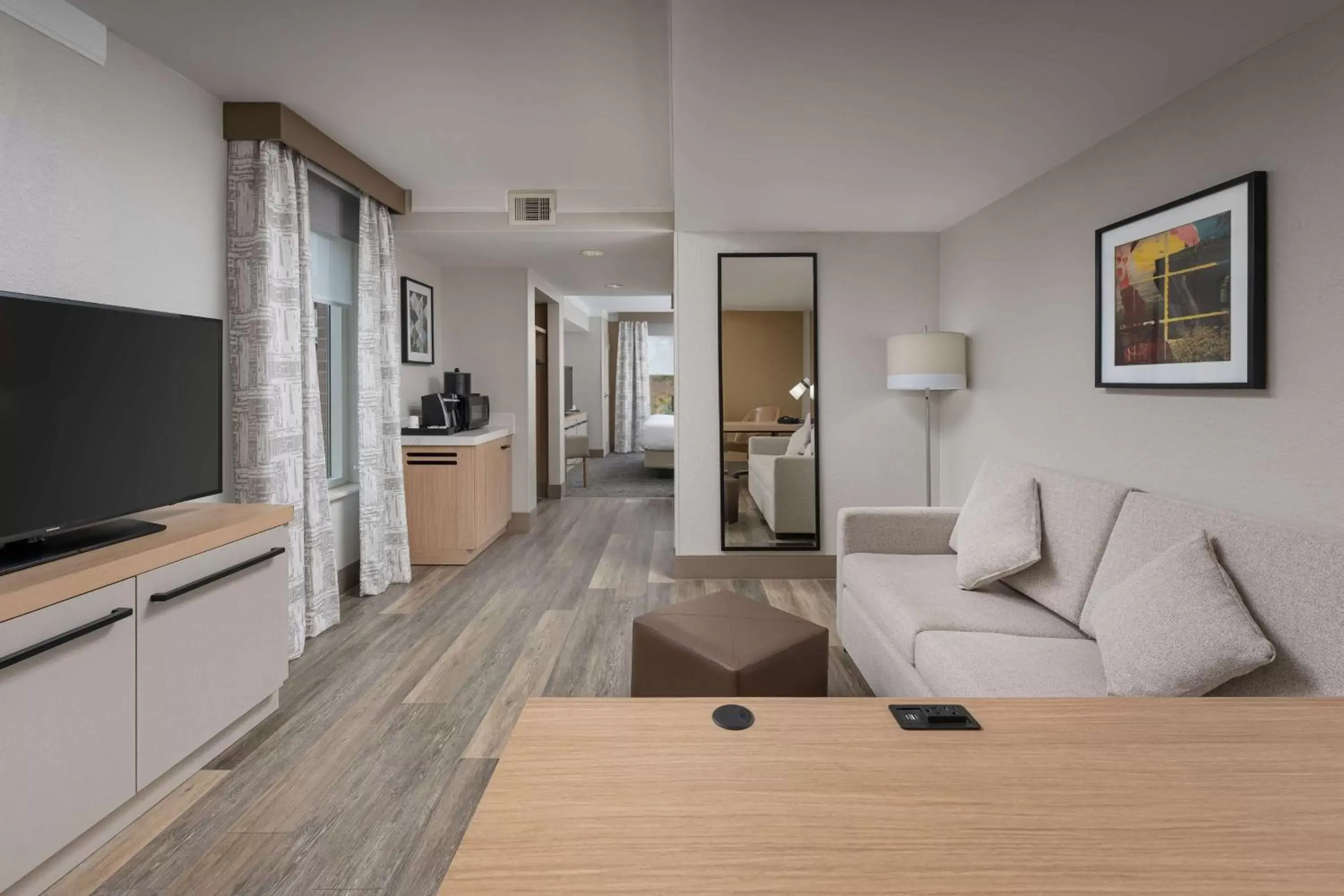 Junior King Suite - Non-Smoking in Hilton Garden Inn Chattanooga Downtown Junior King Suite - Non-Smoking in Hilton Garden Inn Chattanooga Downtown