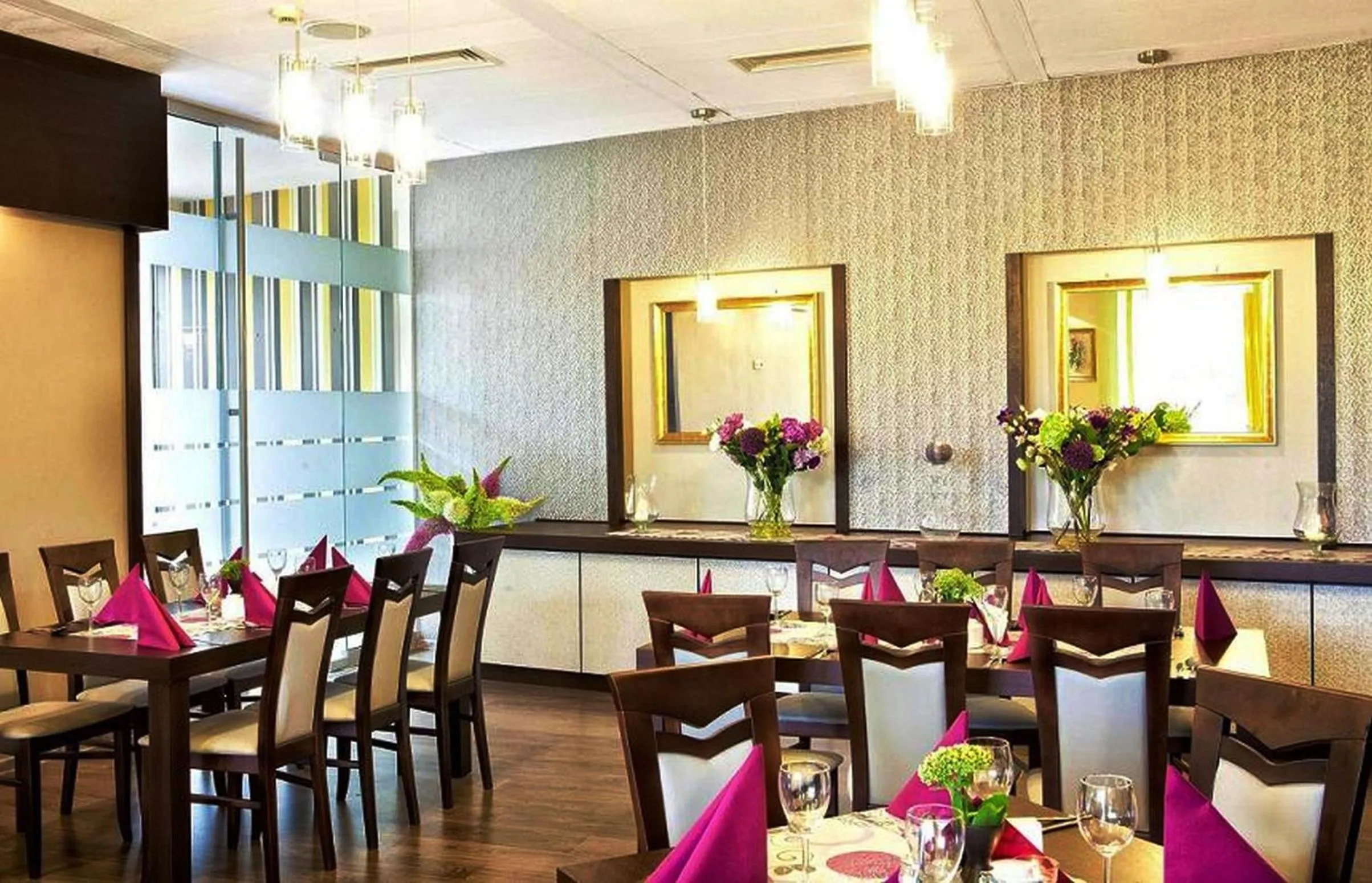 Restaurant/places to eat in Hotel Wilga