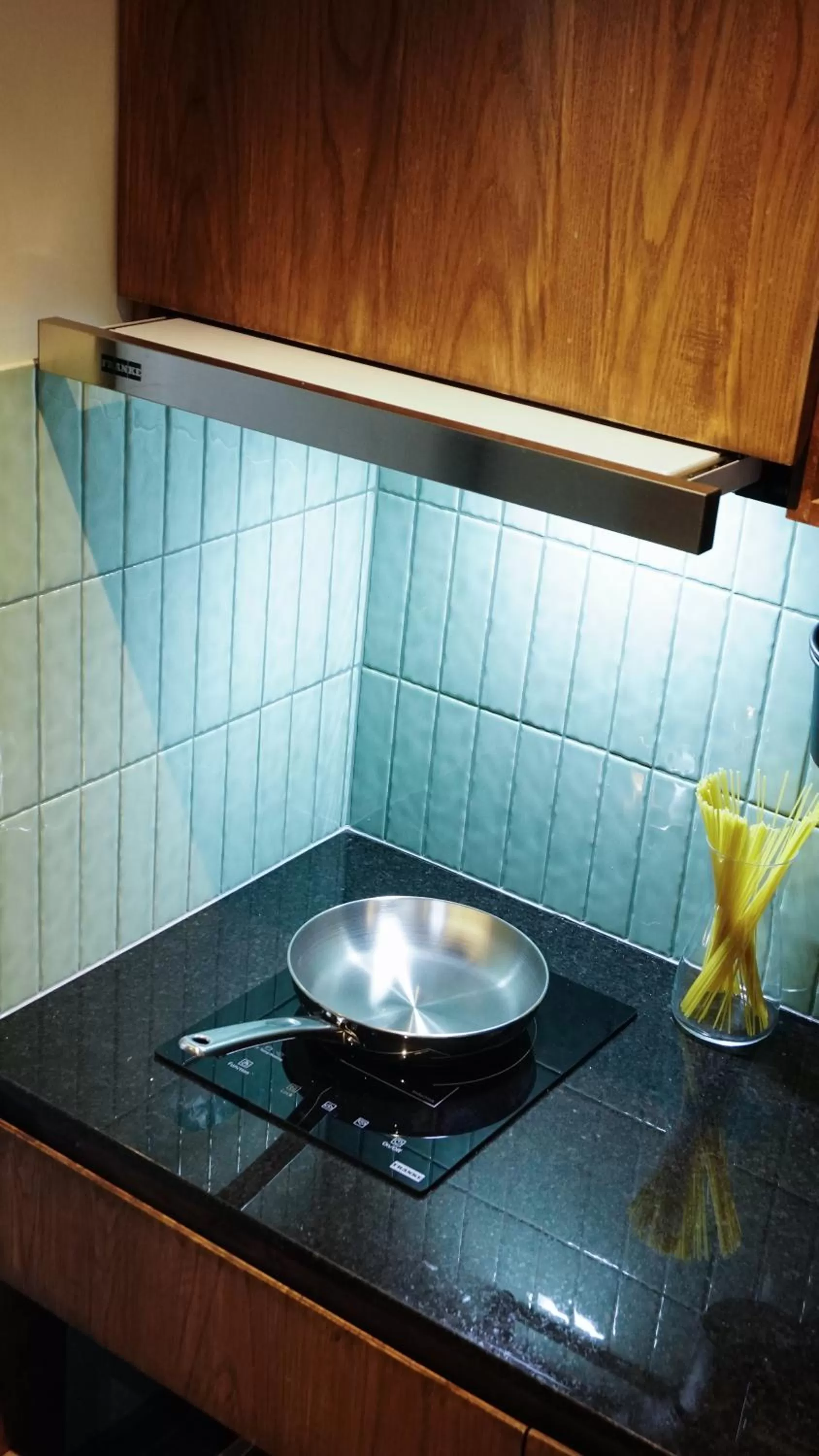 Kitchen or kitchenette in karaarom hotel