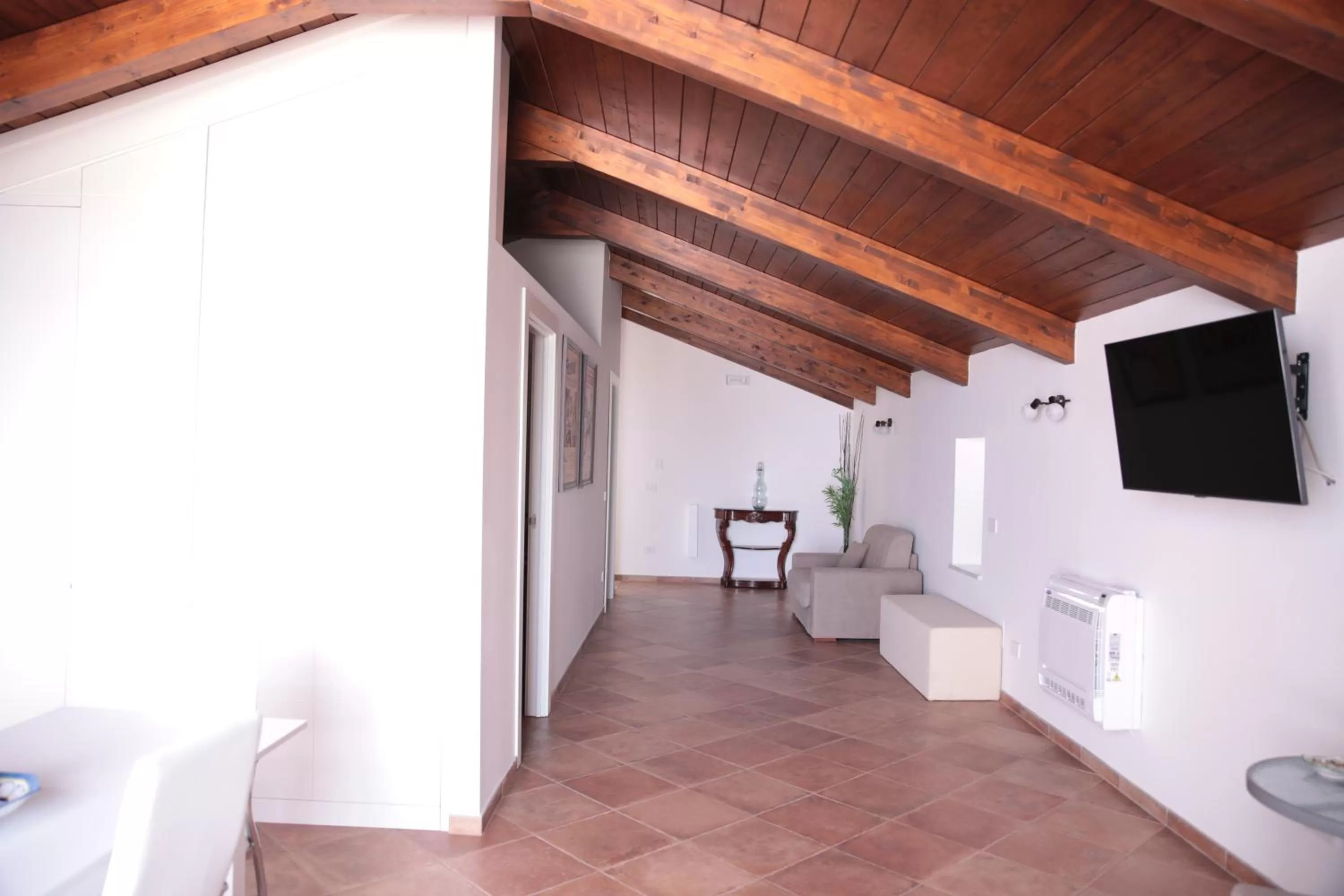 Photo of the whole room in Palazzo Caracciolo del Sole