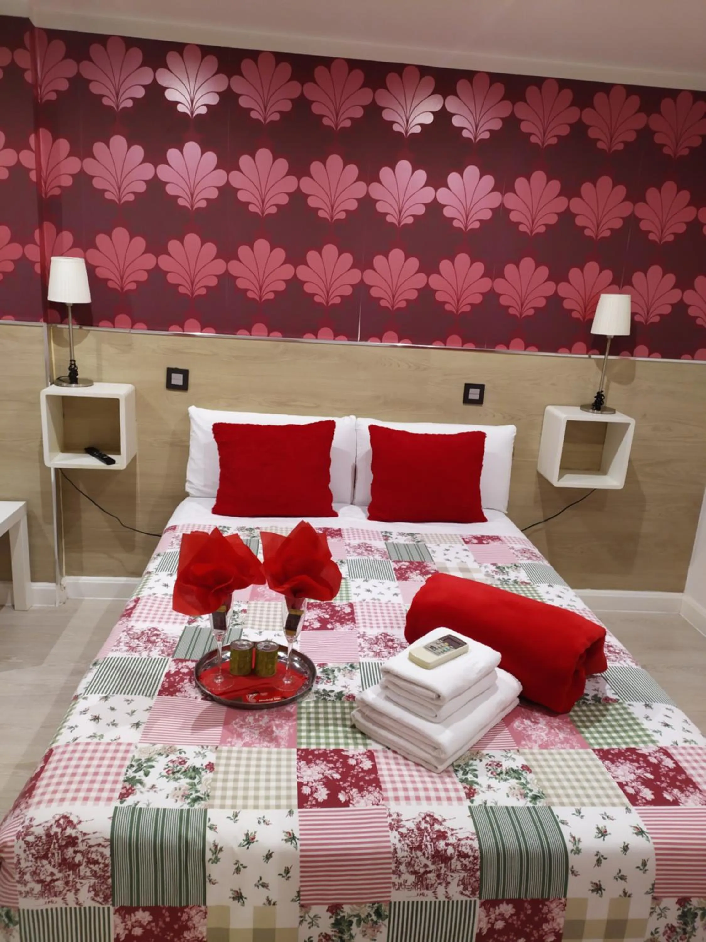 Bed in Hostal Inn Madrid