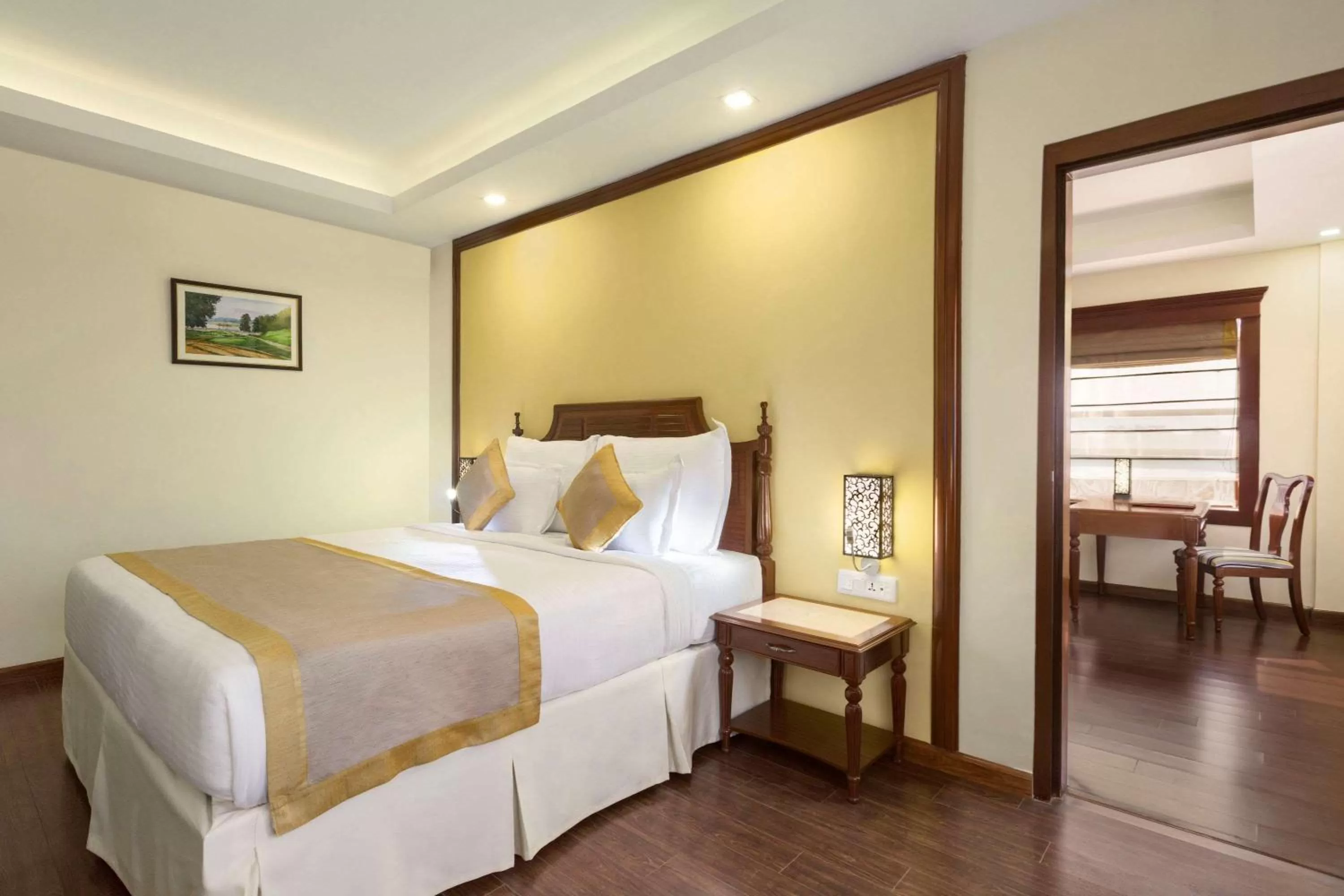 Photo of the whole room, Bed in Ramada Jamshedpur Bistupur