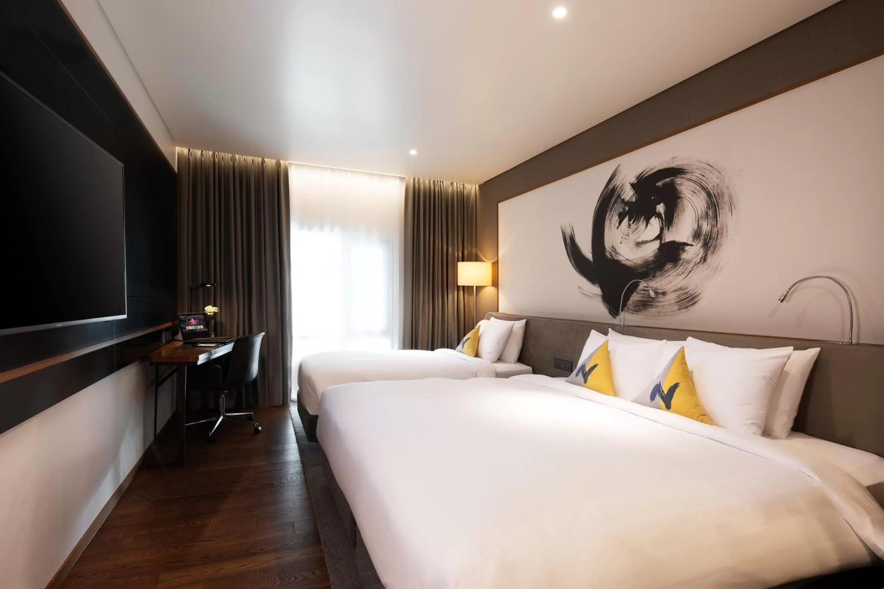 Bed in Novotel Ambassador Seoul Dongdaemun Hotels & Residences