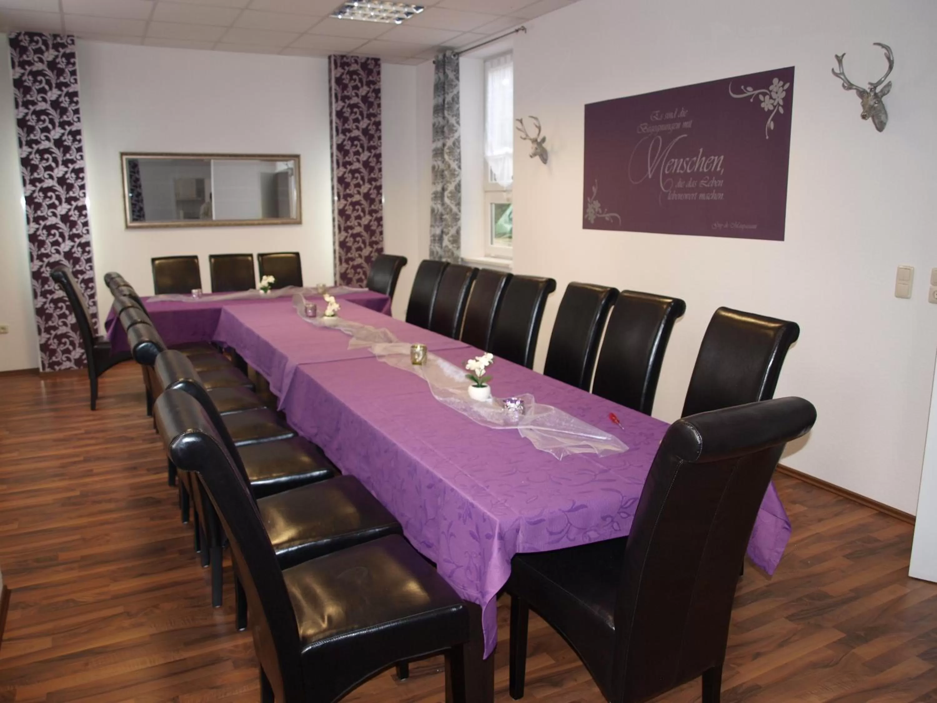 Restaurant/places to eat in Hotel am Schützenberg