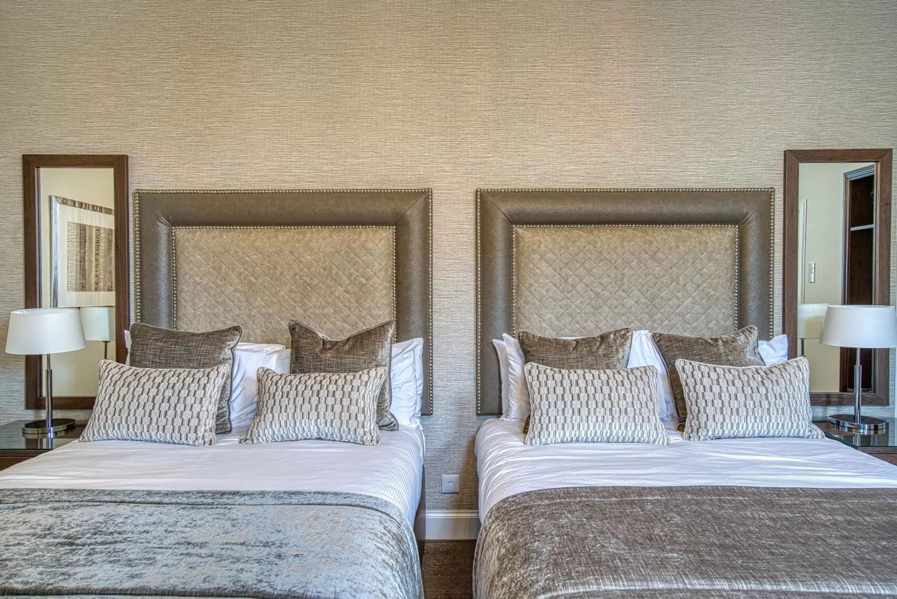 Photo of the whole room, Bed in Inverness Palace Hotel & Spa, WorldHotels Distinctive