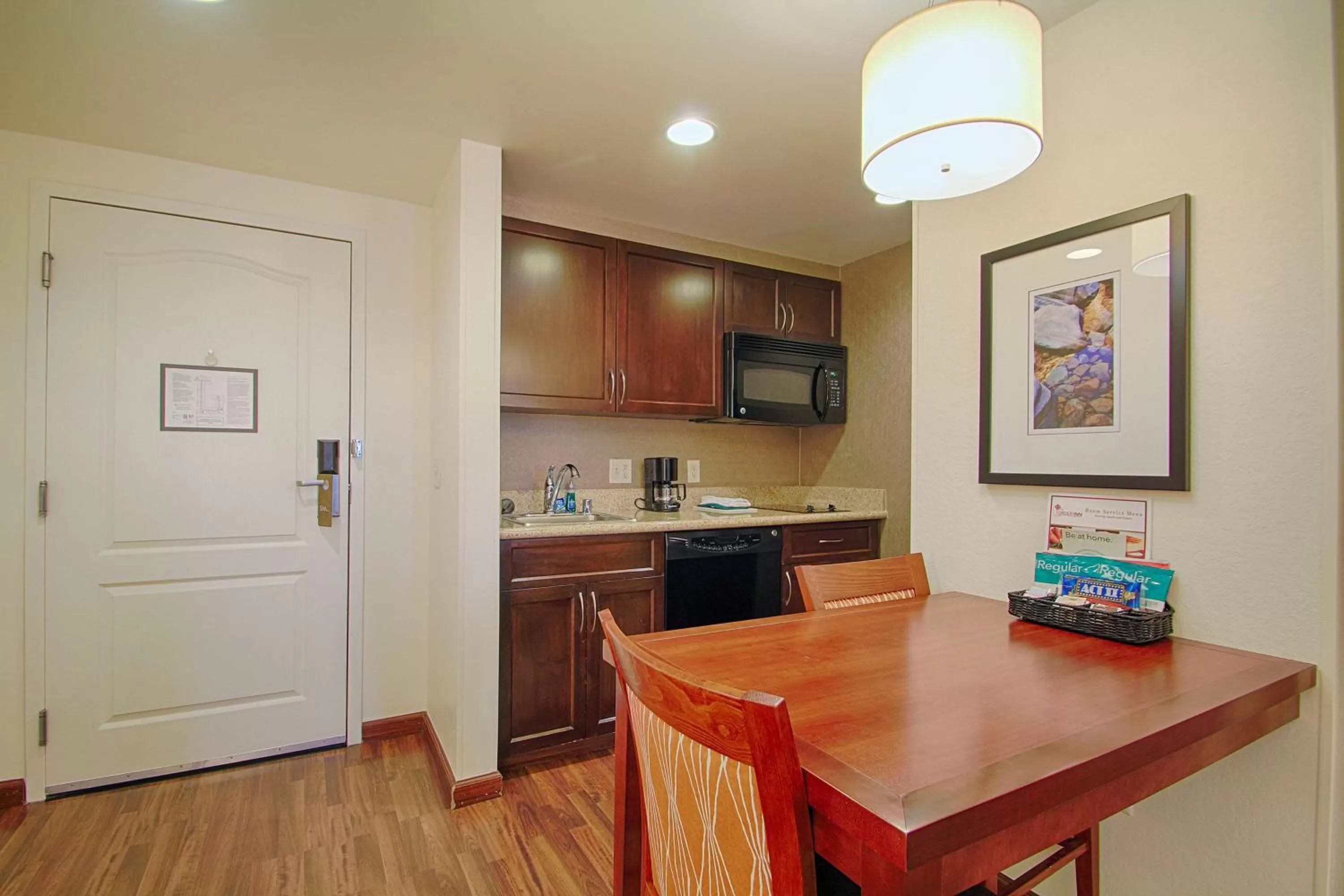 Kitchen or kitchenette in Homewood Suites by Hilton Las Vegas Airport