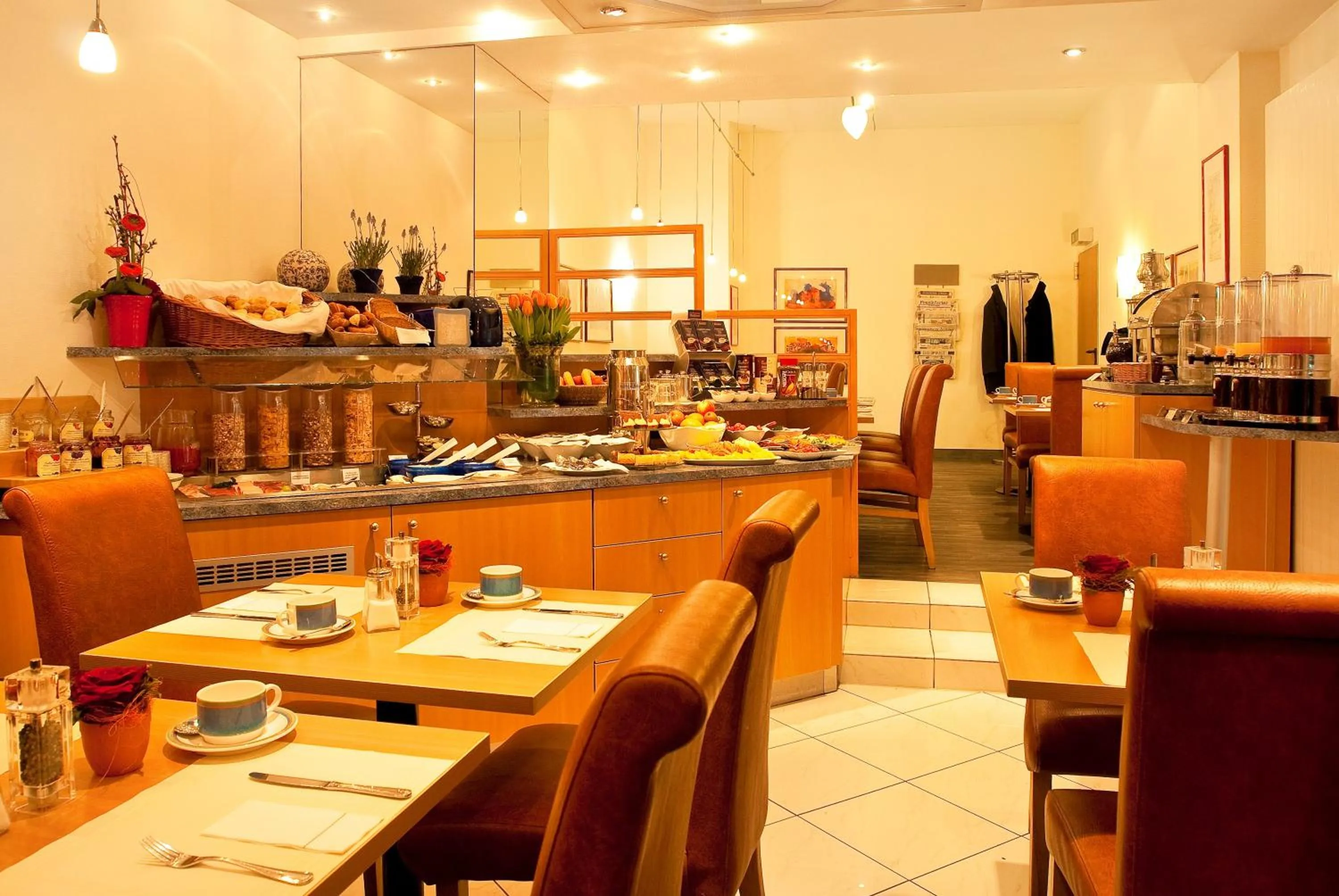 Buffet breakfast in Hotel Plaza