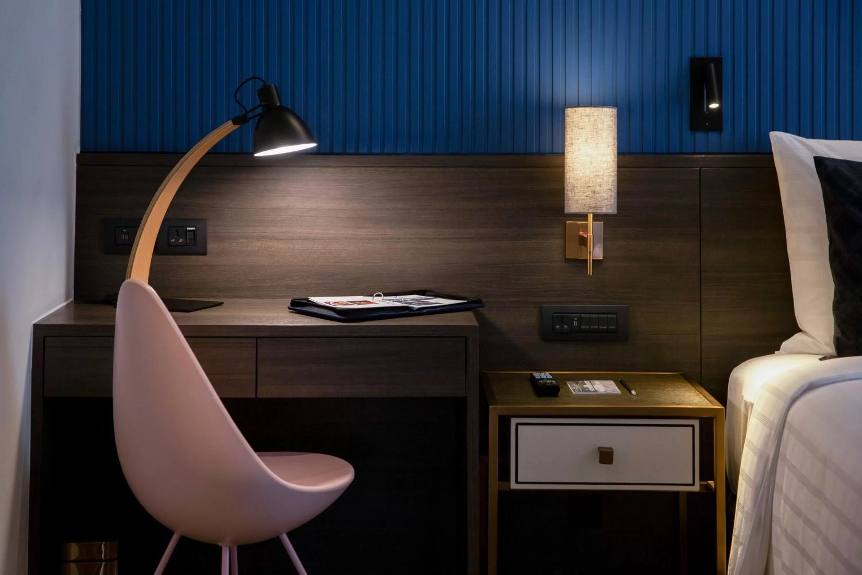 Seating area in Sindhorn Midtown Hotel Bangkok, Vignette Collection by IHG