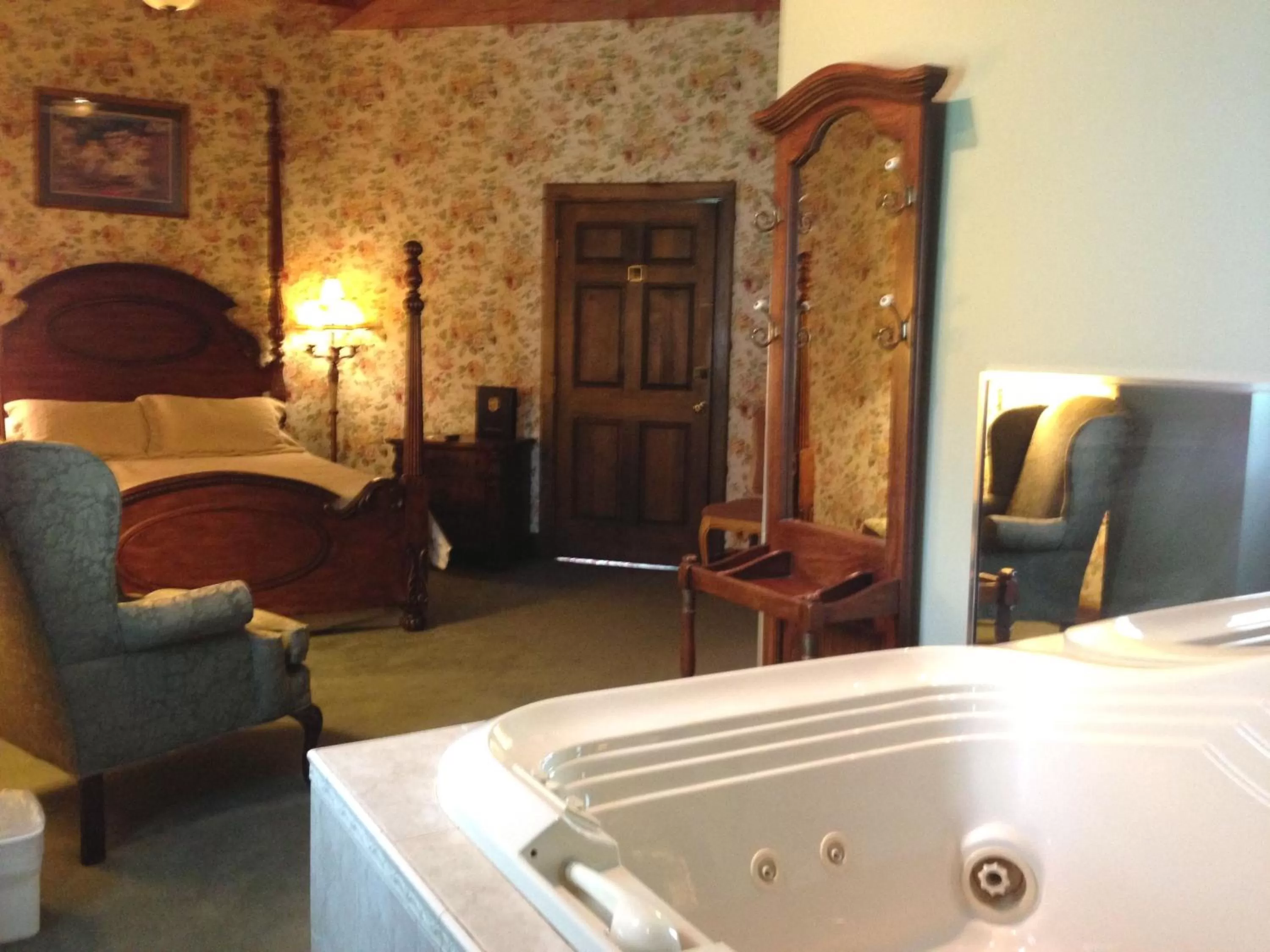 Patio, Bed in Afton House Inn