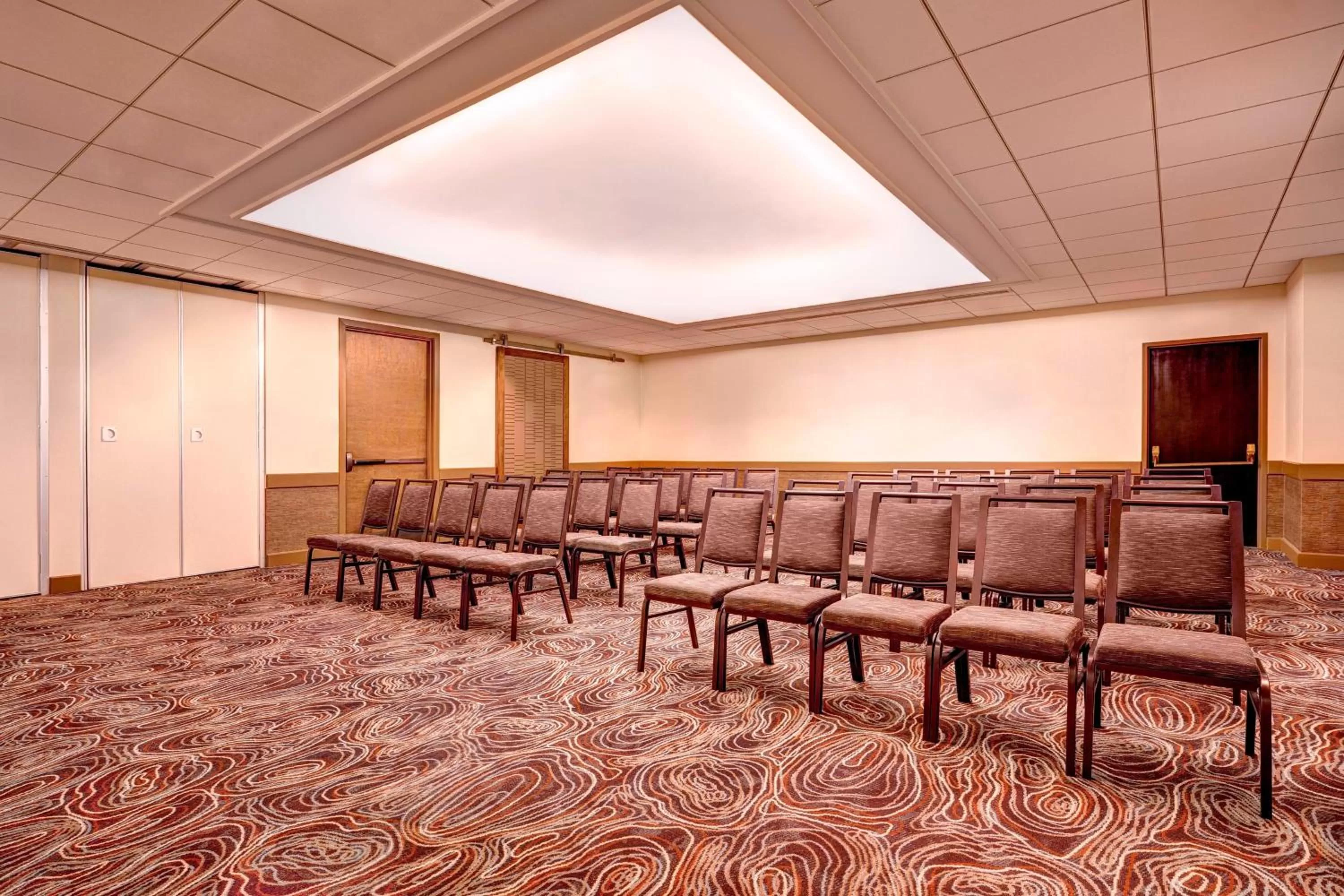 Meeting/conference room in The Westin Ottawa