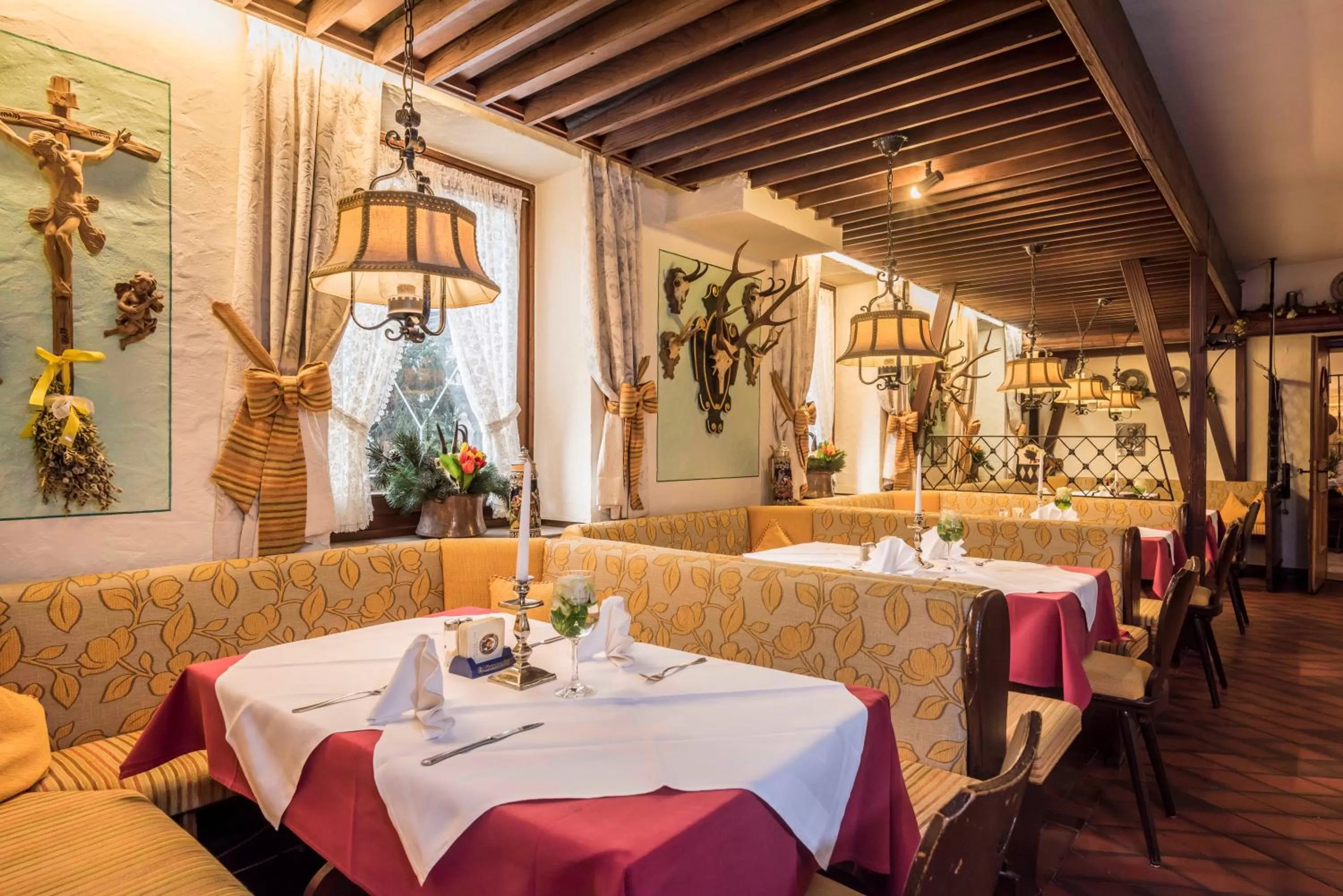 Restaurant/places to eat in Gasthof Neuwirt