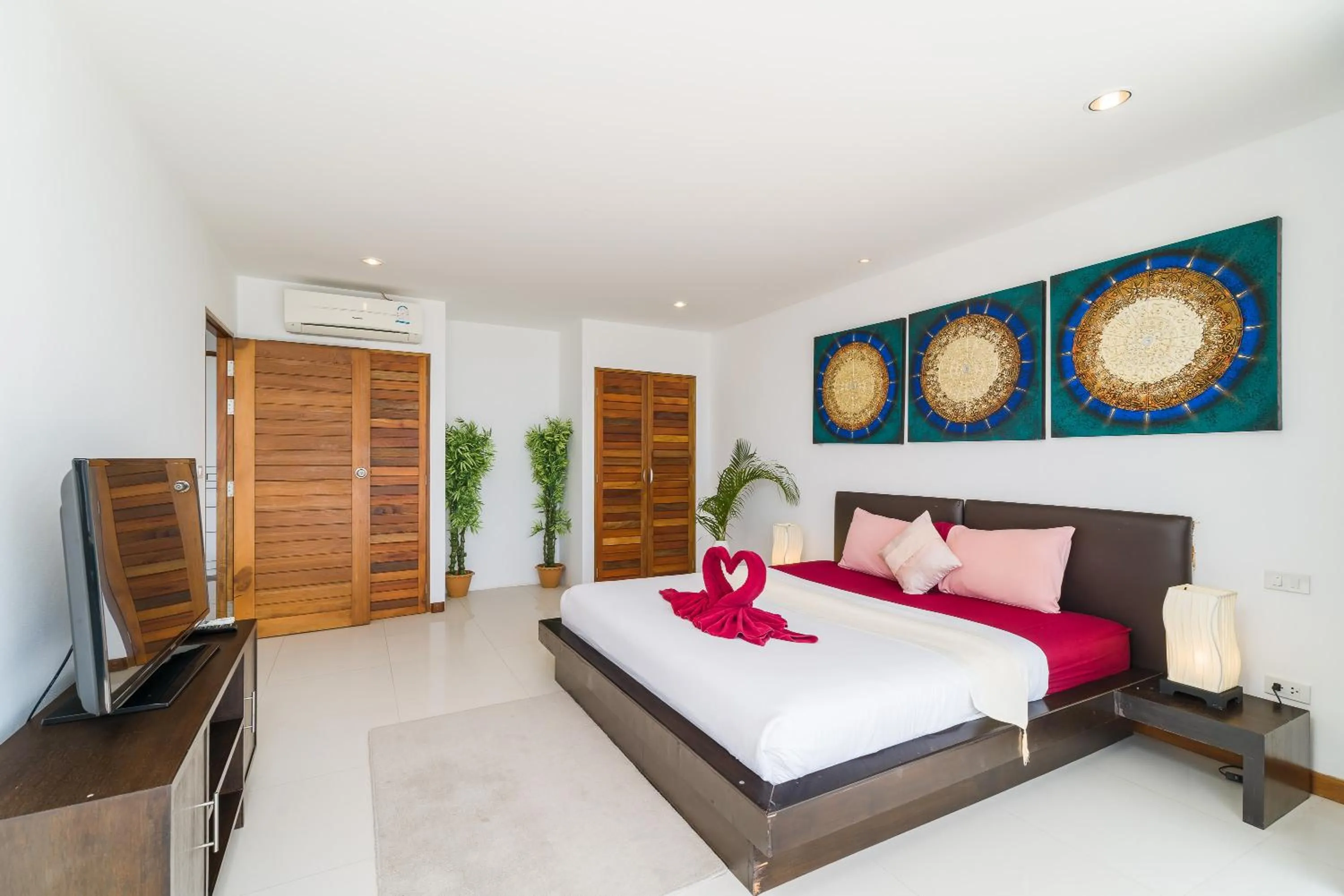 Bathroom, Bed in Tropical Sea View Residence