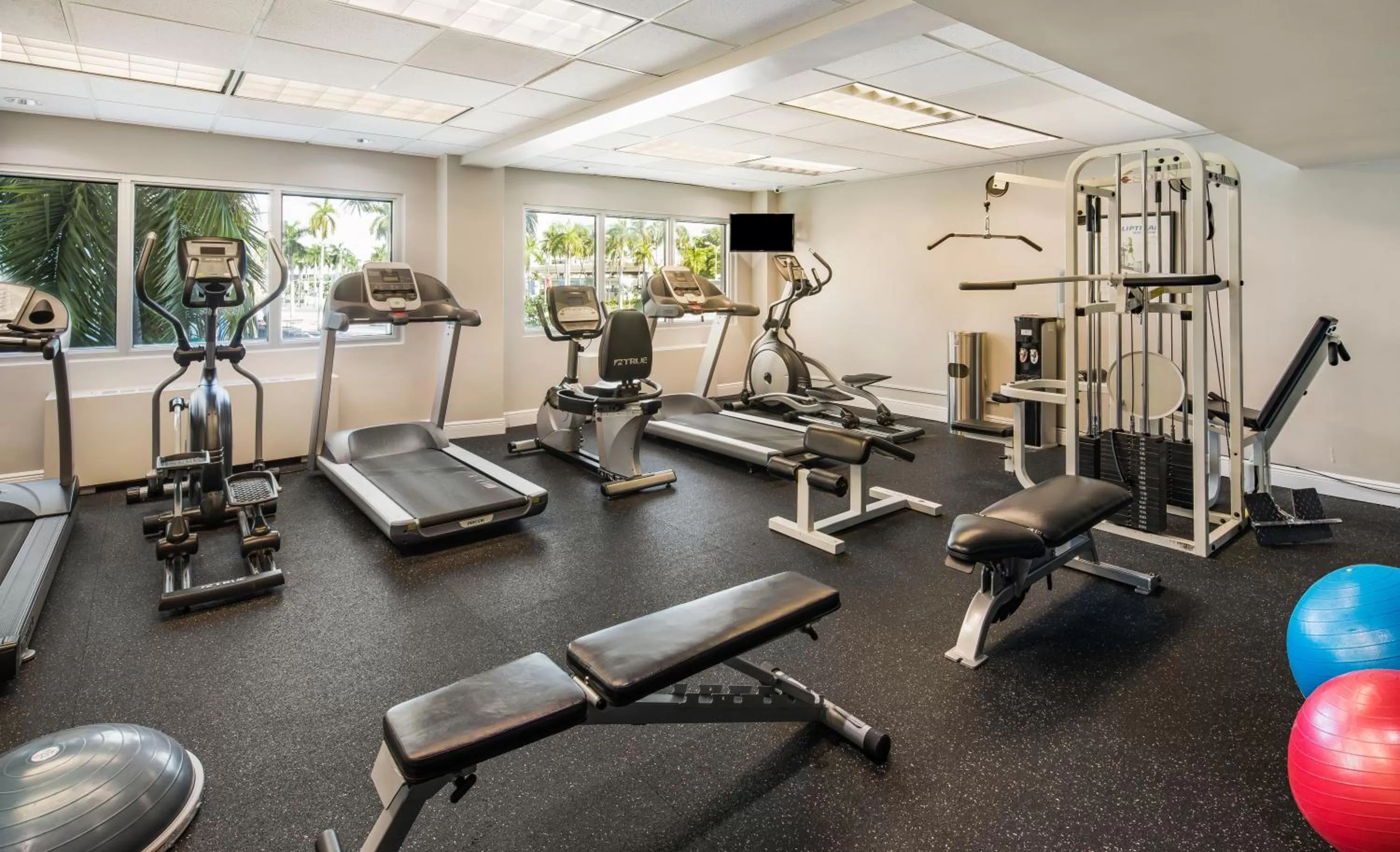 Fitness centre/facilities in Holiday Inn Hotel Port of Miami-Downtown by IHG