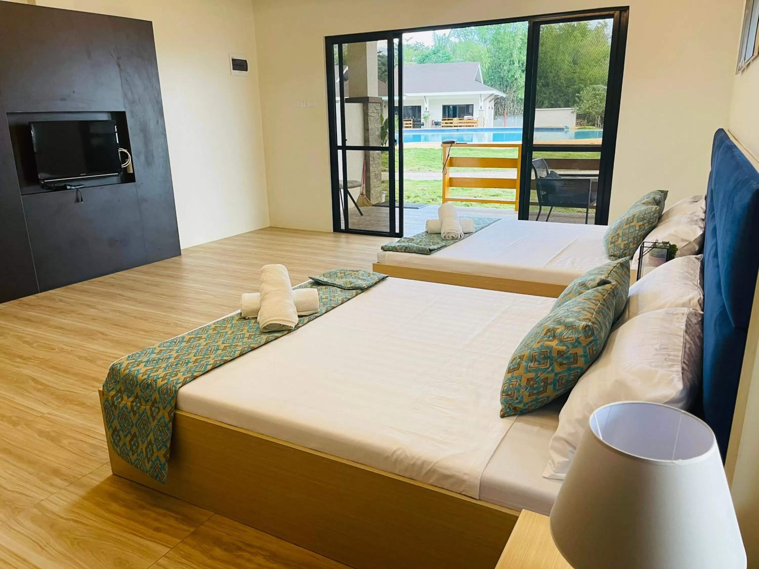 Bed in FIG Sunset View Resort