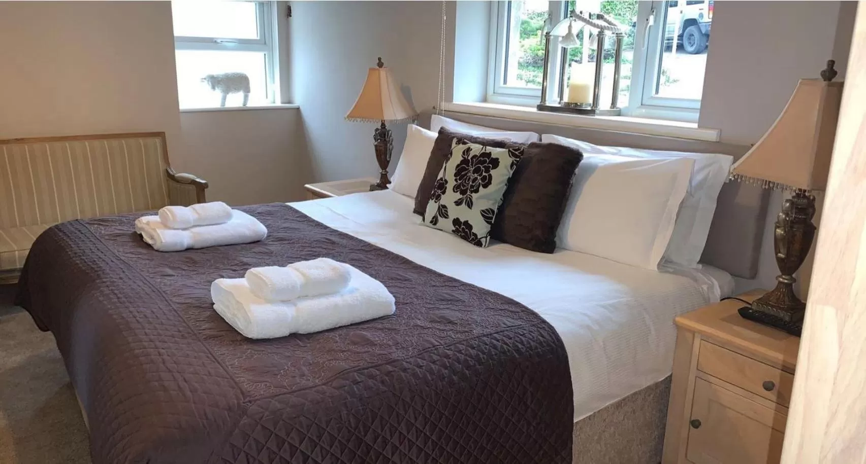 Bed in The Curious Fox