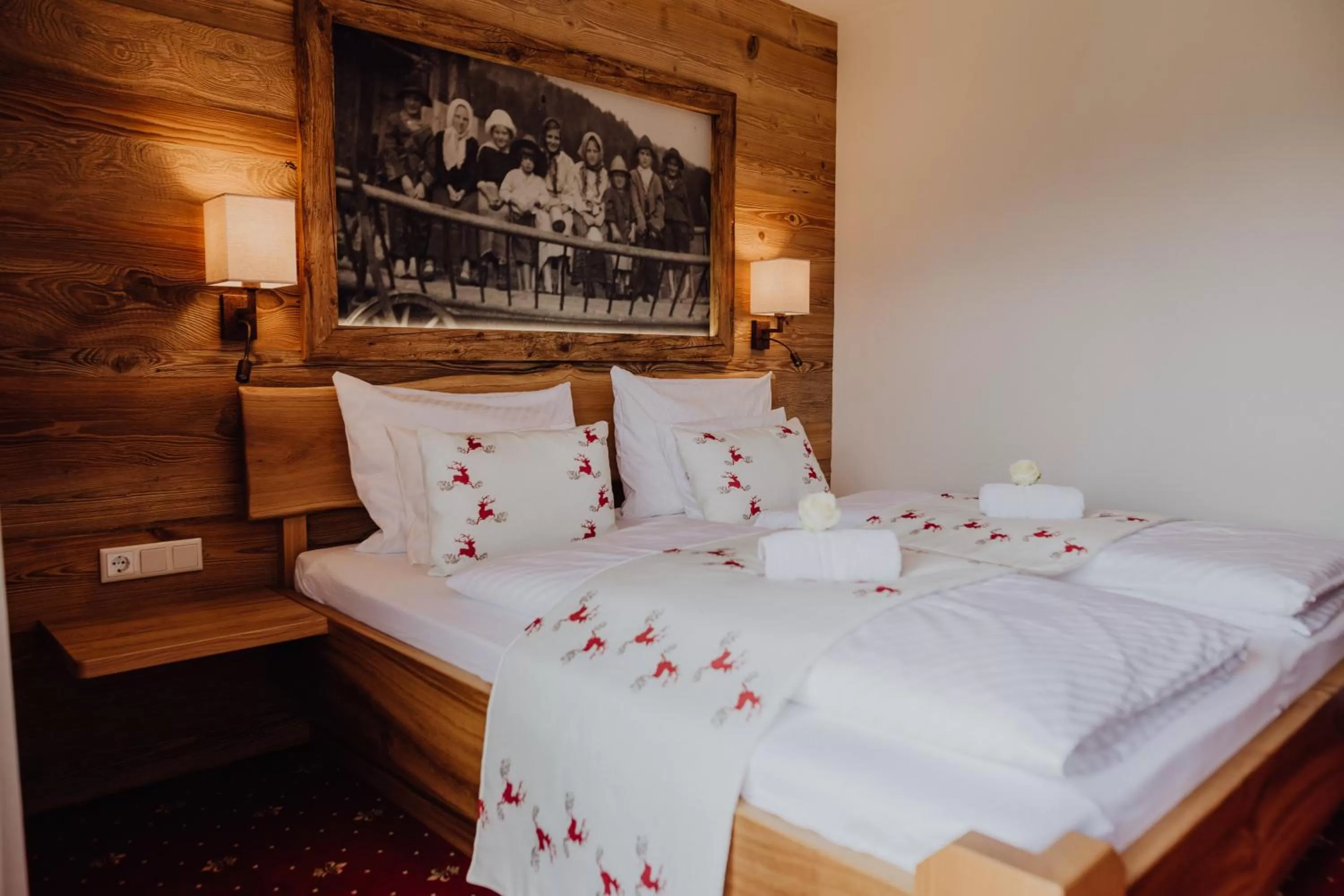 Bedroom, Bed in Panorama Hotel Gasthof Leidingerhof