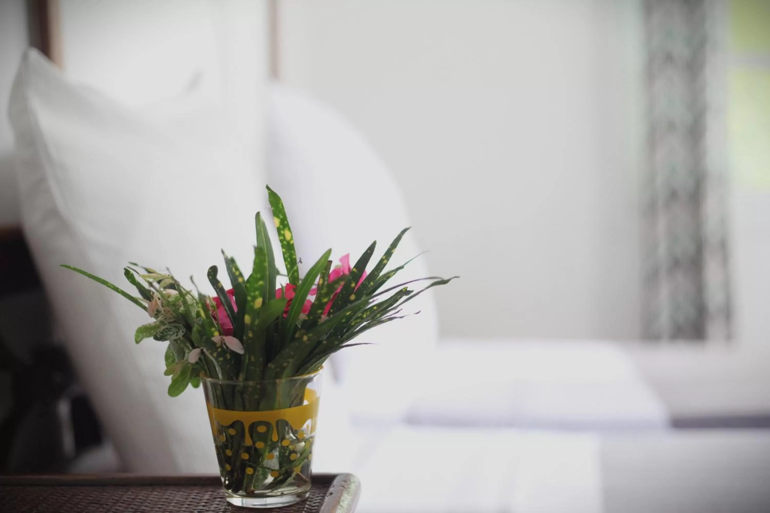 Bedroom, Bed in Hotel Jardin de la Paix