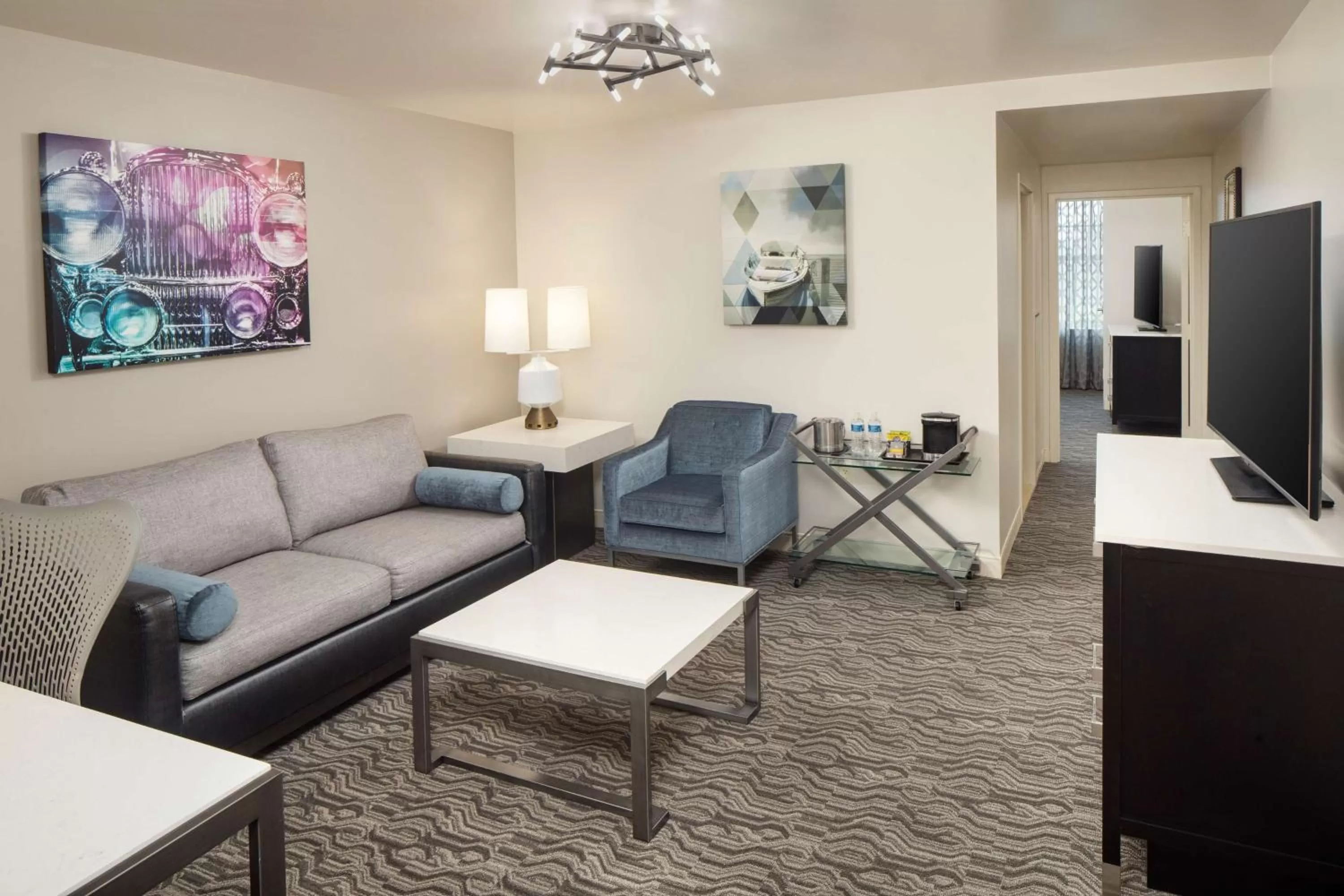 One-Bedroom King Suite with Sofa Bed in DoubleTree Suites by Hilton Hotel Detroit Downtown - Fort Shelby