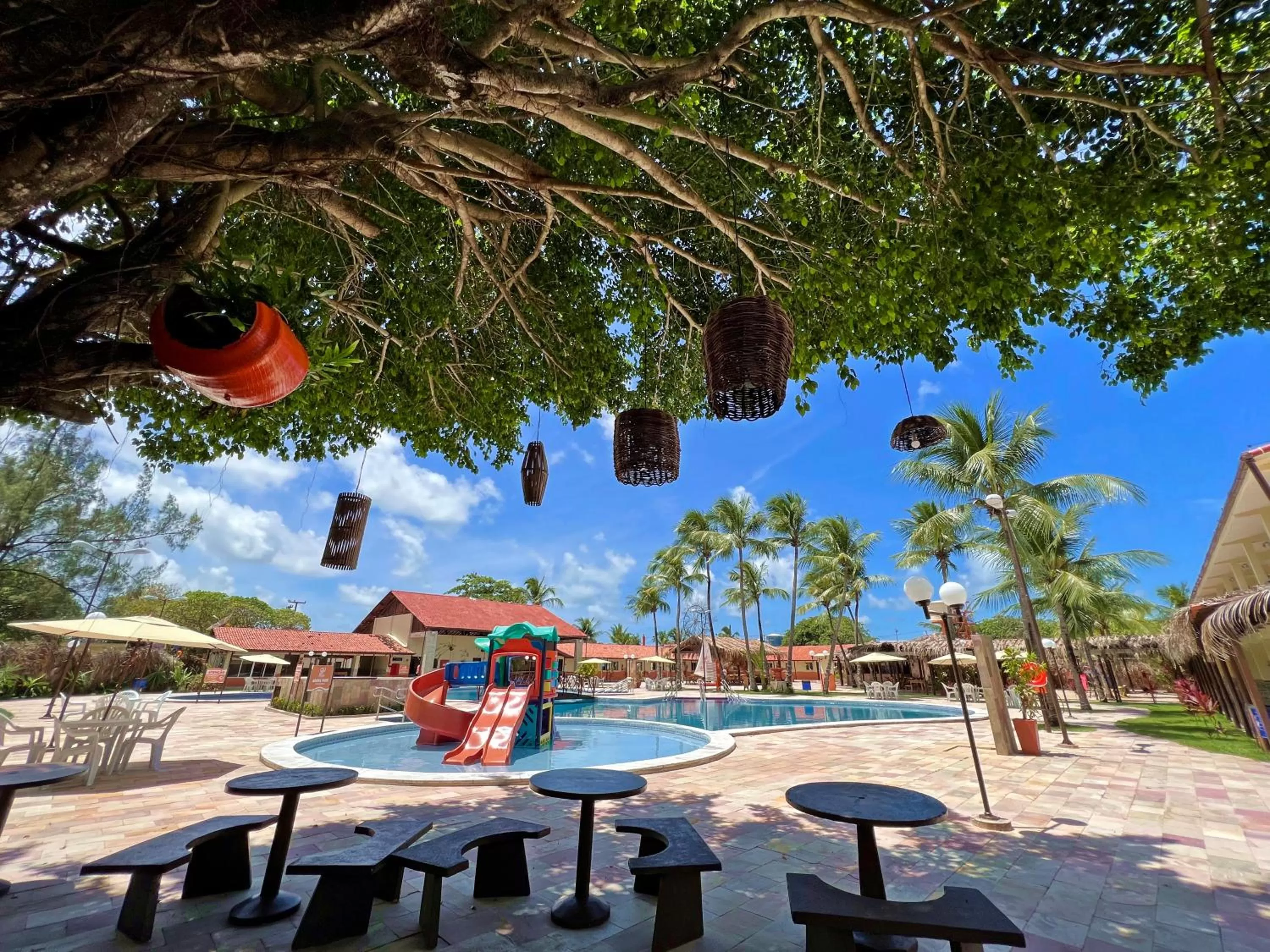 Garden in Arena Carneiros Hotel by AFT