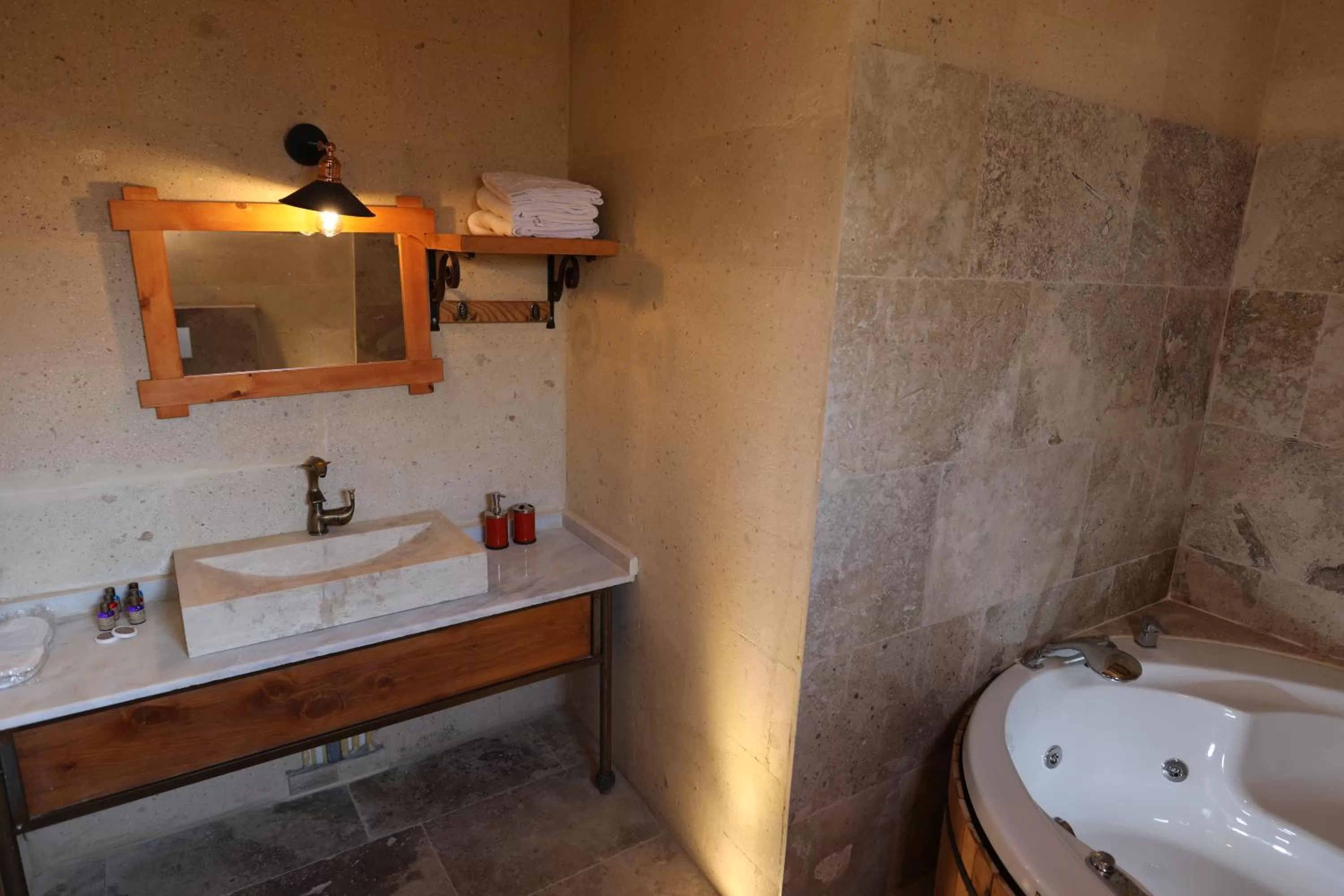 Shower, Bathroom in Atax Cave Hotel