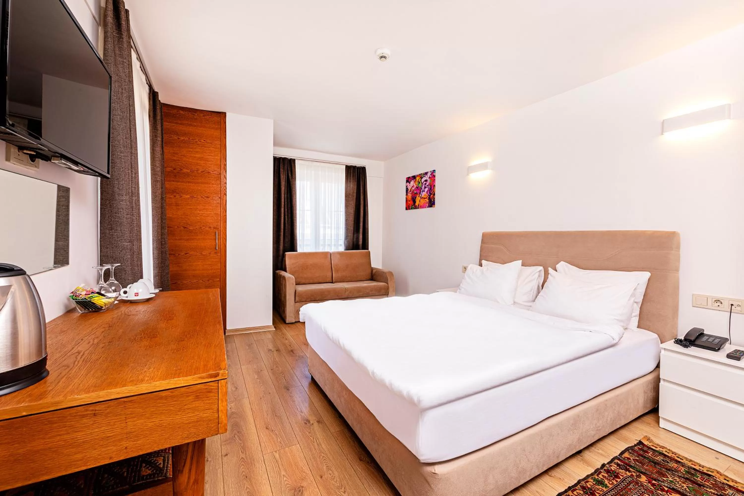 Photo of the whole room, Bed in Neda