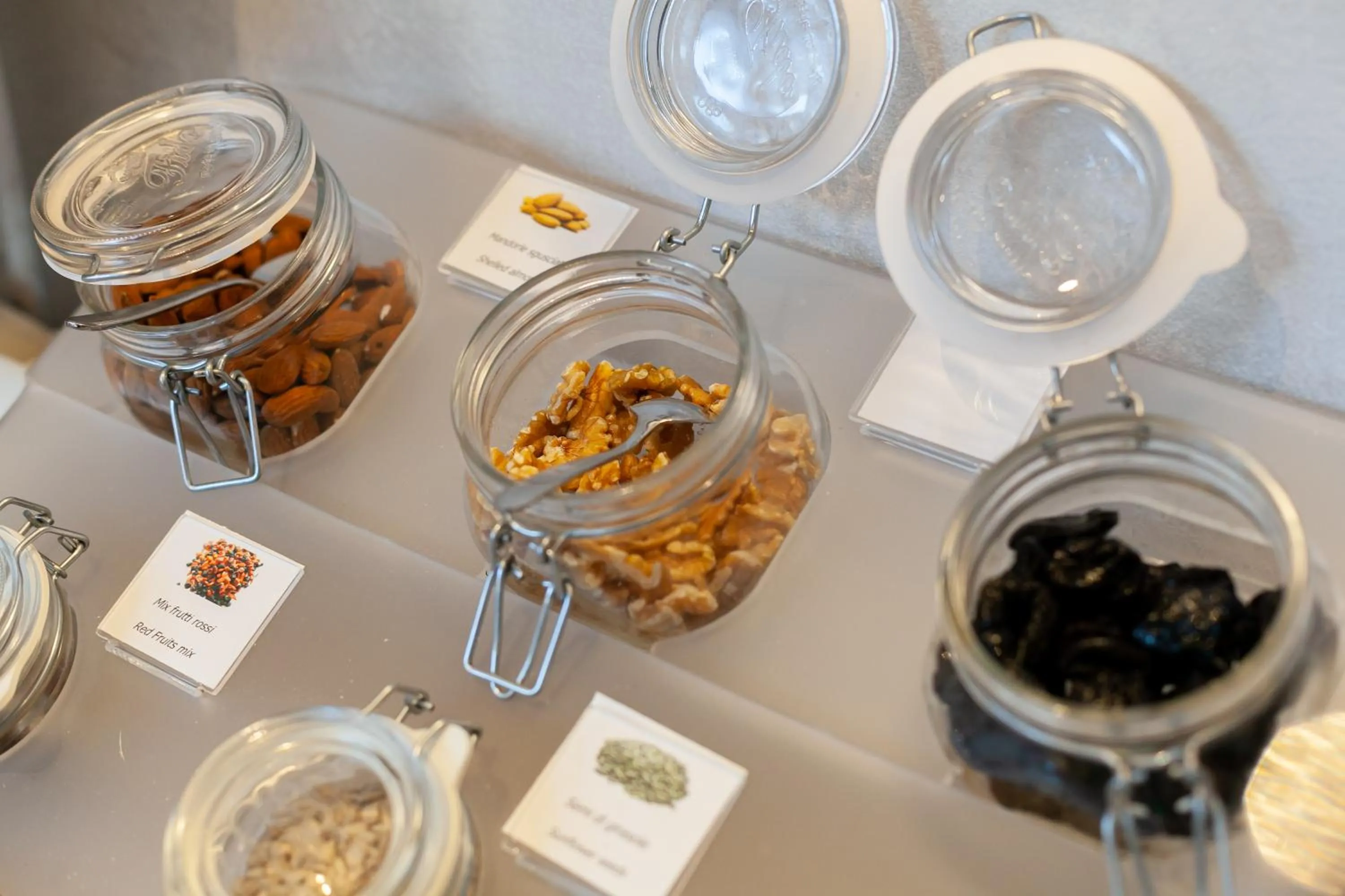 Continental breakfast in Hotel Mirage Sure Hotel Collection by Best Western