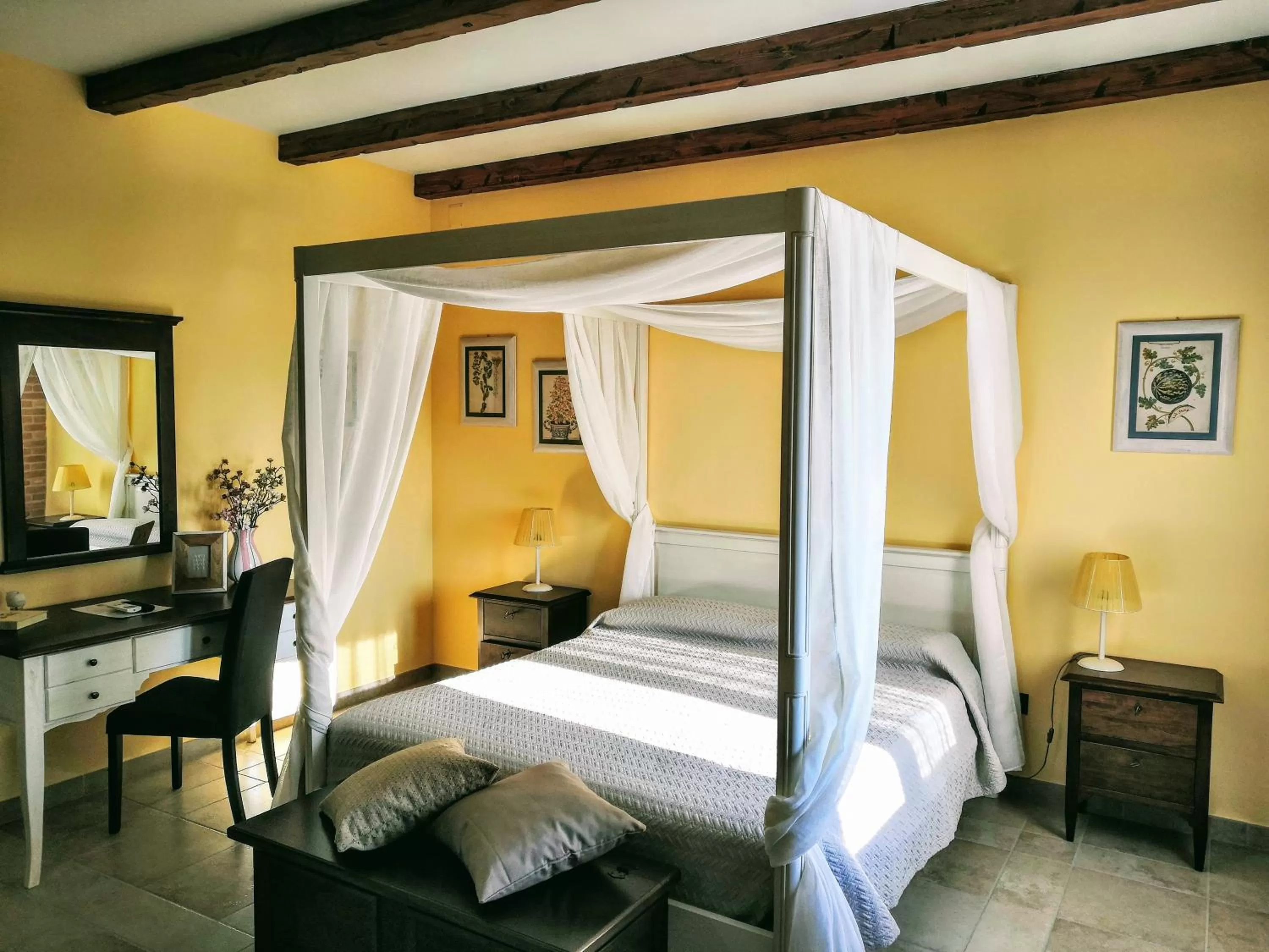 Bed in BORGO LUNA b&b