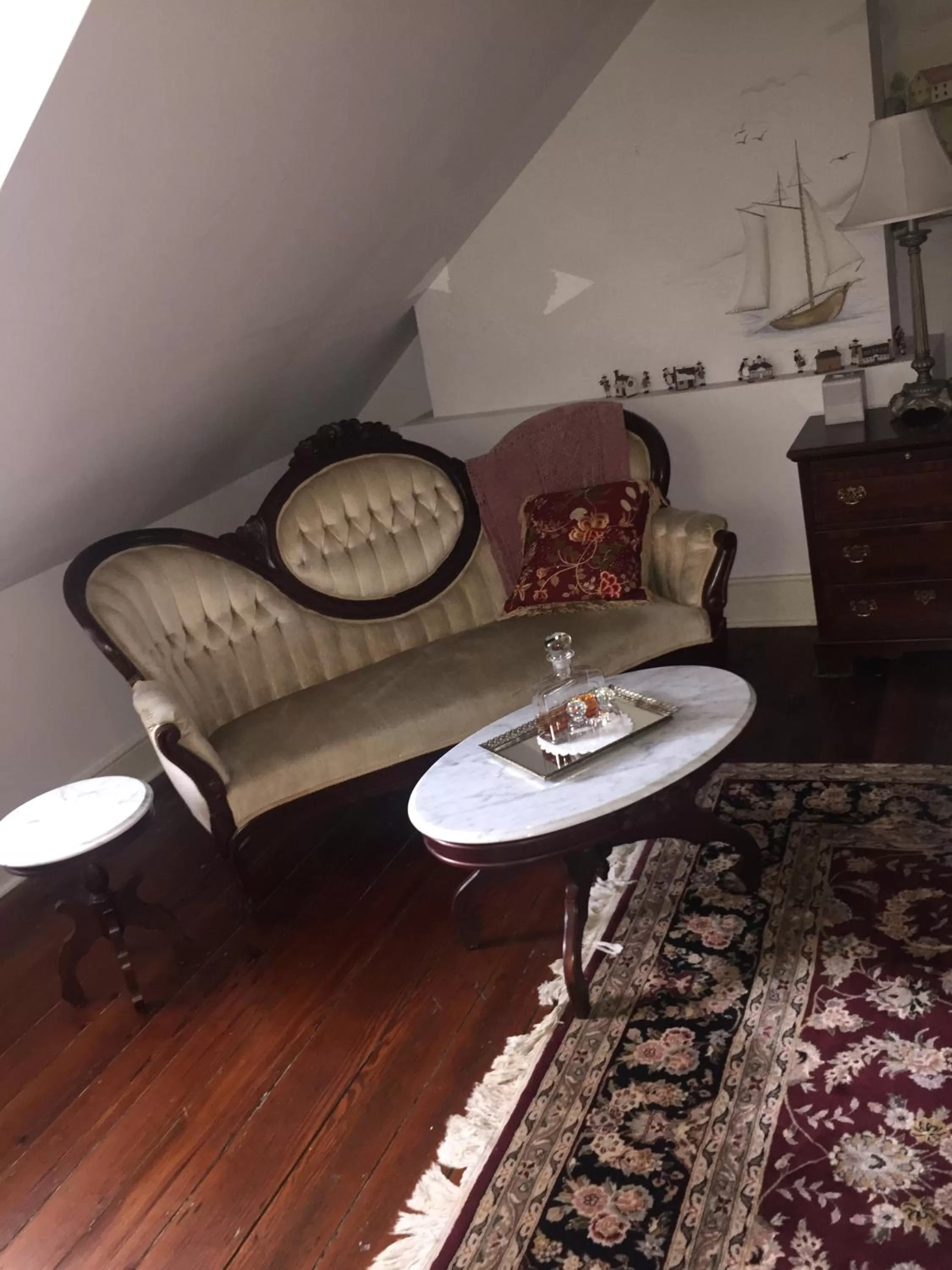 Seating area in The Richard Johnston Inn & 1890 Caroline House