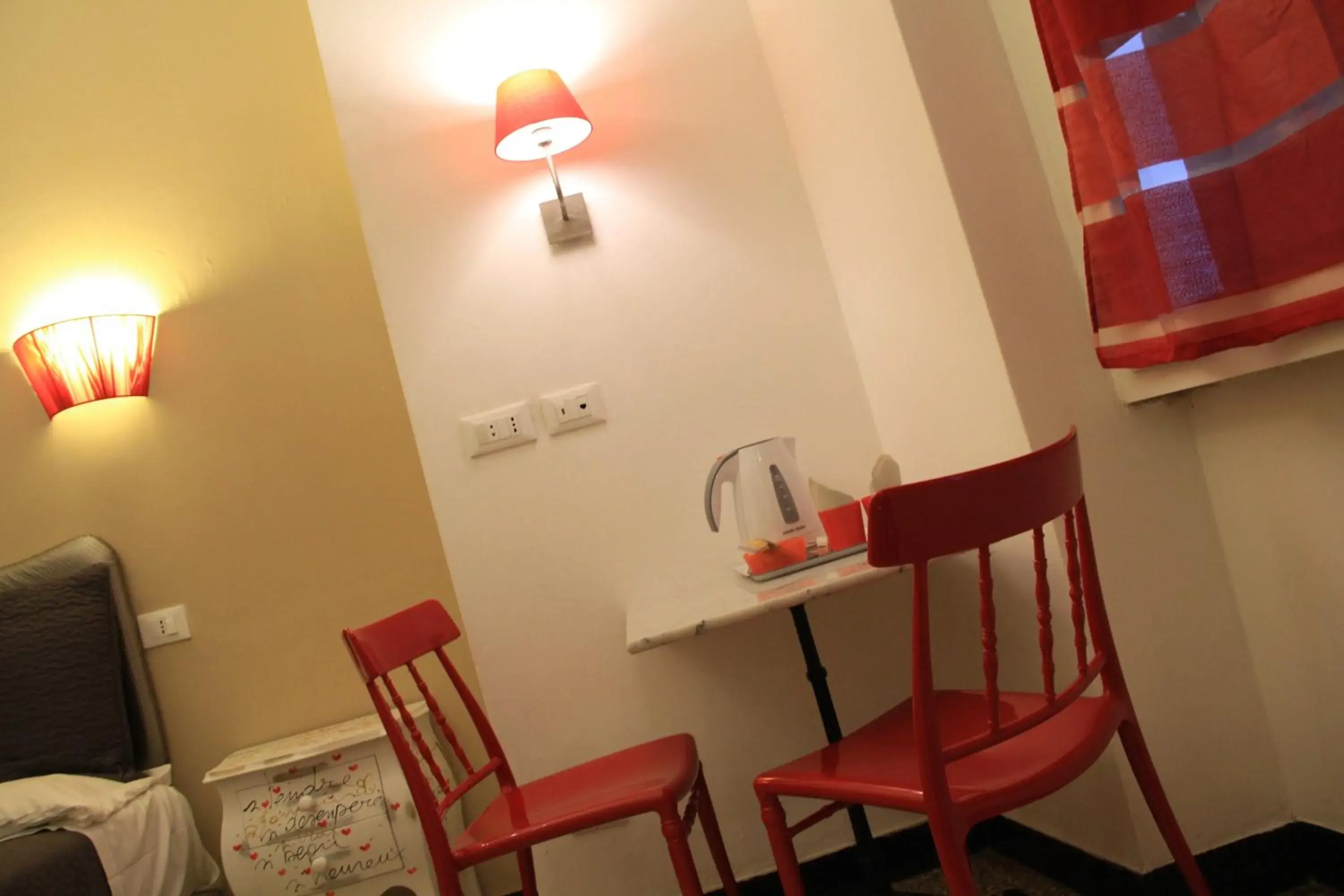 Economy Double or Twin Room in Hotel Bologna Economy Double or Twin Room in Hotel Bologna