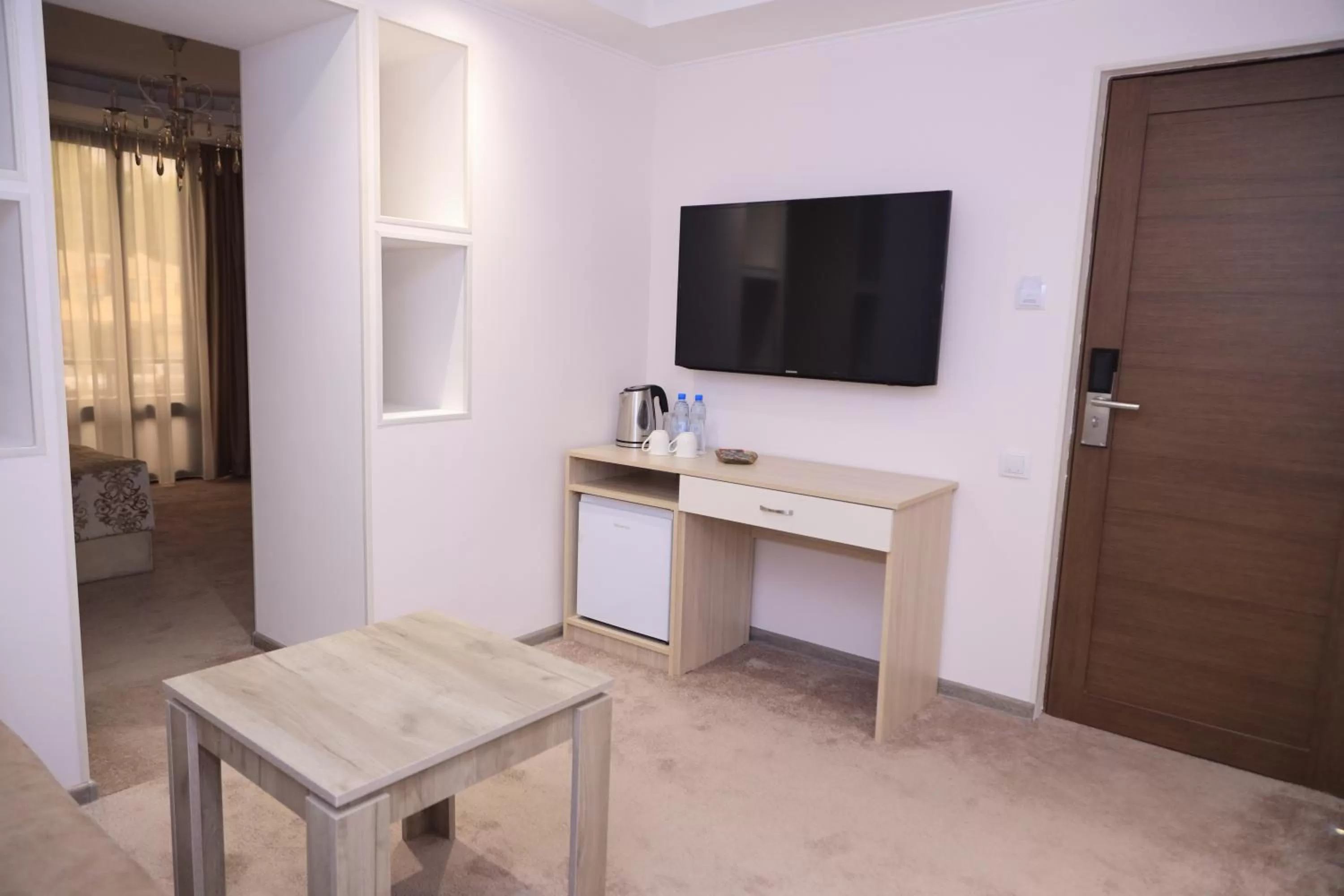 TV and multimedia, TV/Entertainment Center in DeLin Hotel And Tours