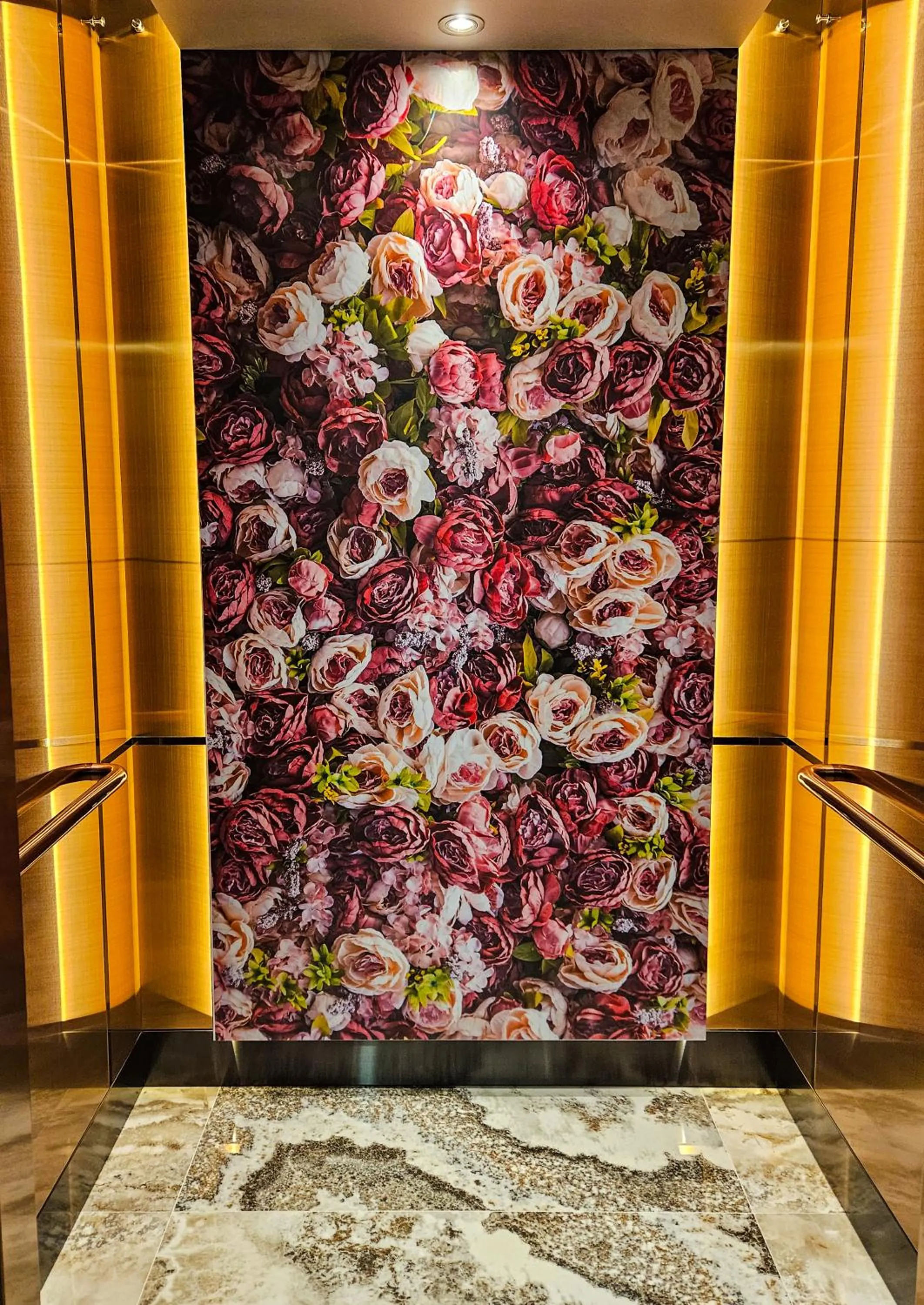 Lobby or reception in Hotel 81 Palace - NEWLY RENOVATED