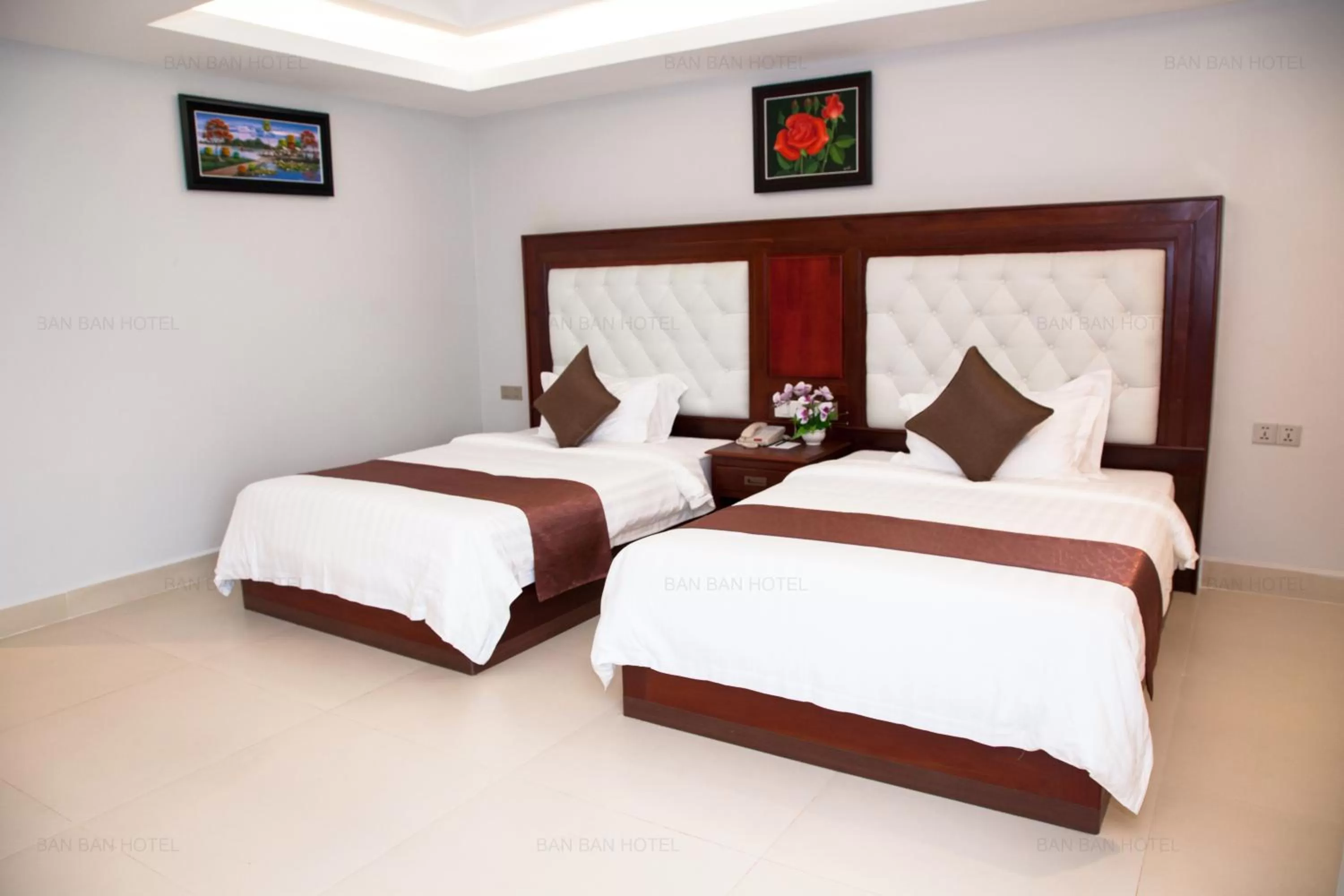 Bedroom, Bed in Ban Ban Hotel