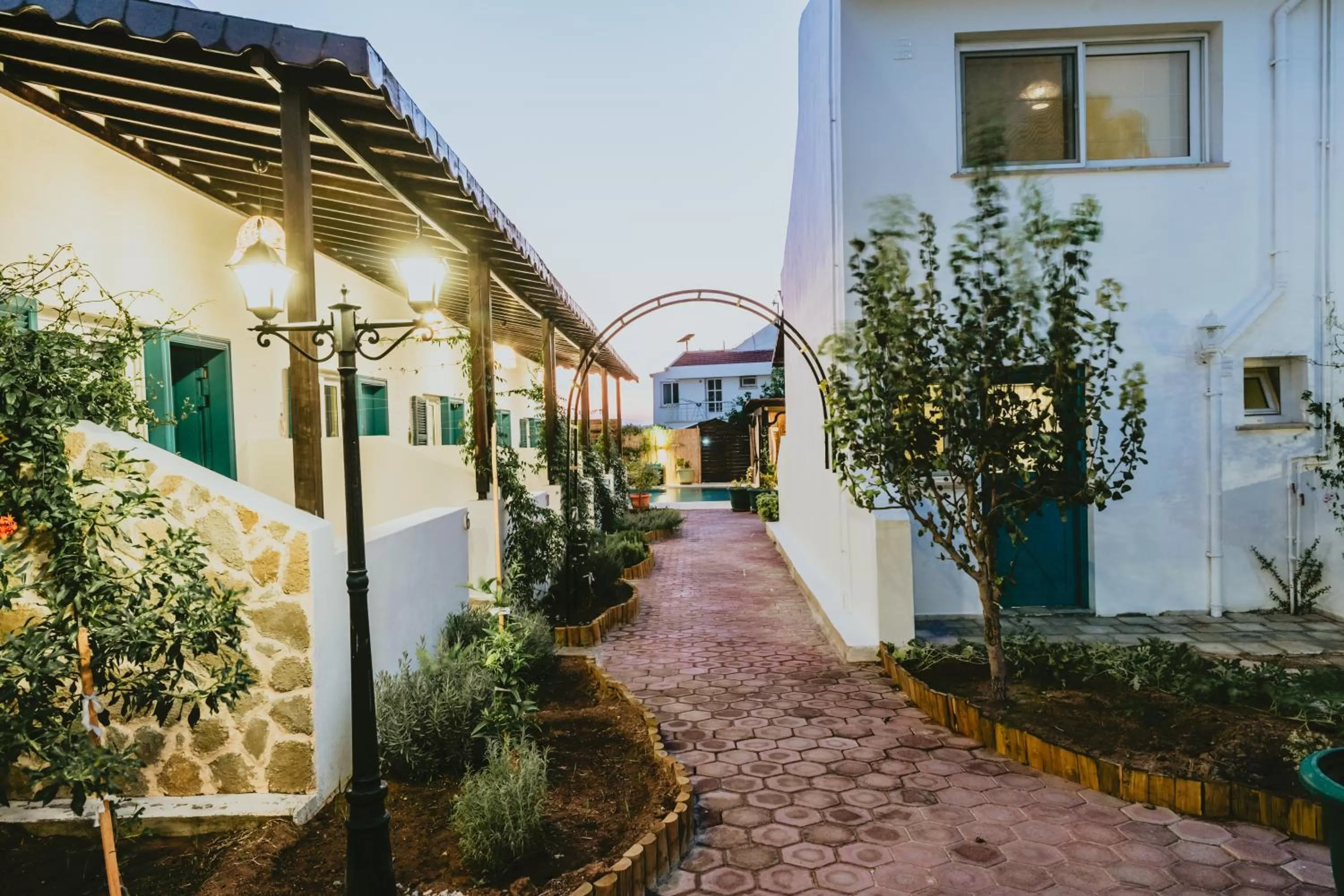 Property building in Sunside Inn Hotel