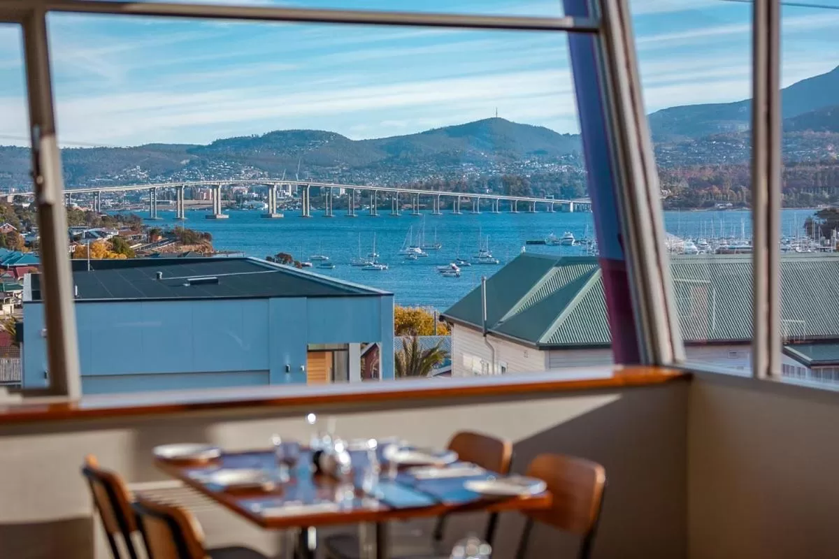 Restaurant/places to eat, Mountain View in Beltana Hotel